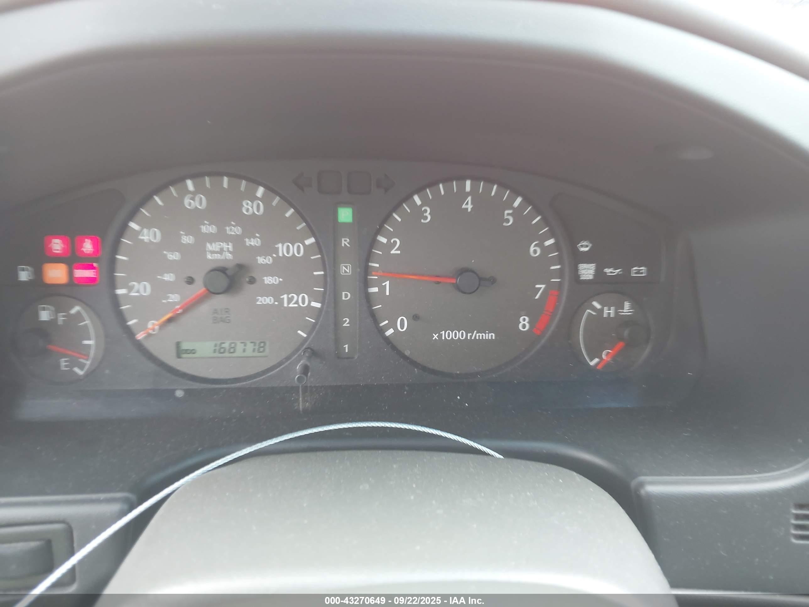 1999 Infiniti G20 Standard/touring Красный vin: JNKCP11A5XT011959