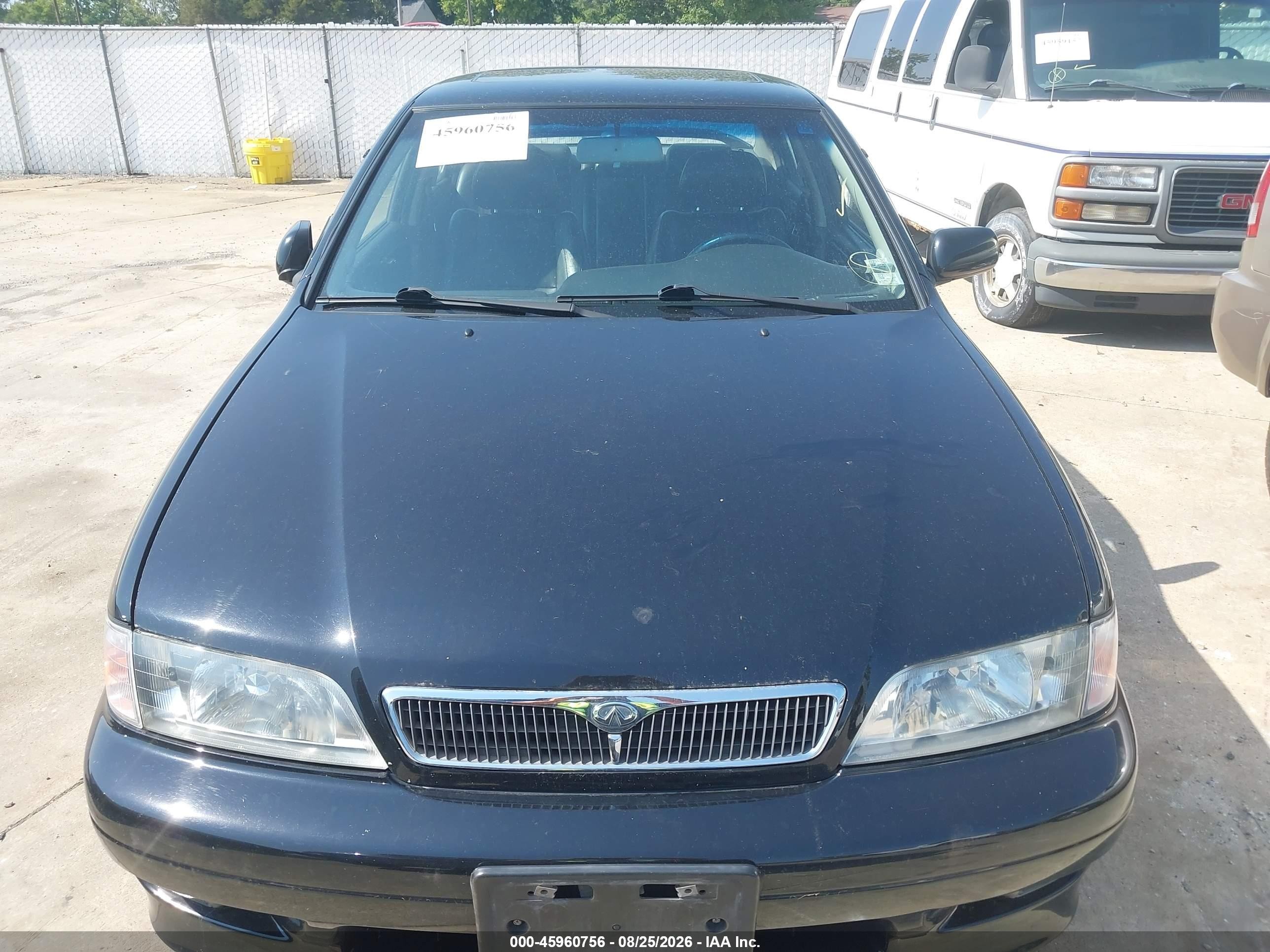 2002 Infiniti G20 Luxury Черный vin: JNKCP11A62T511055
