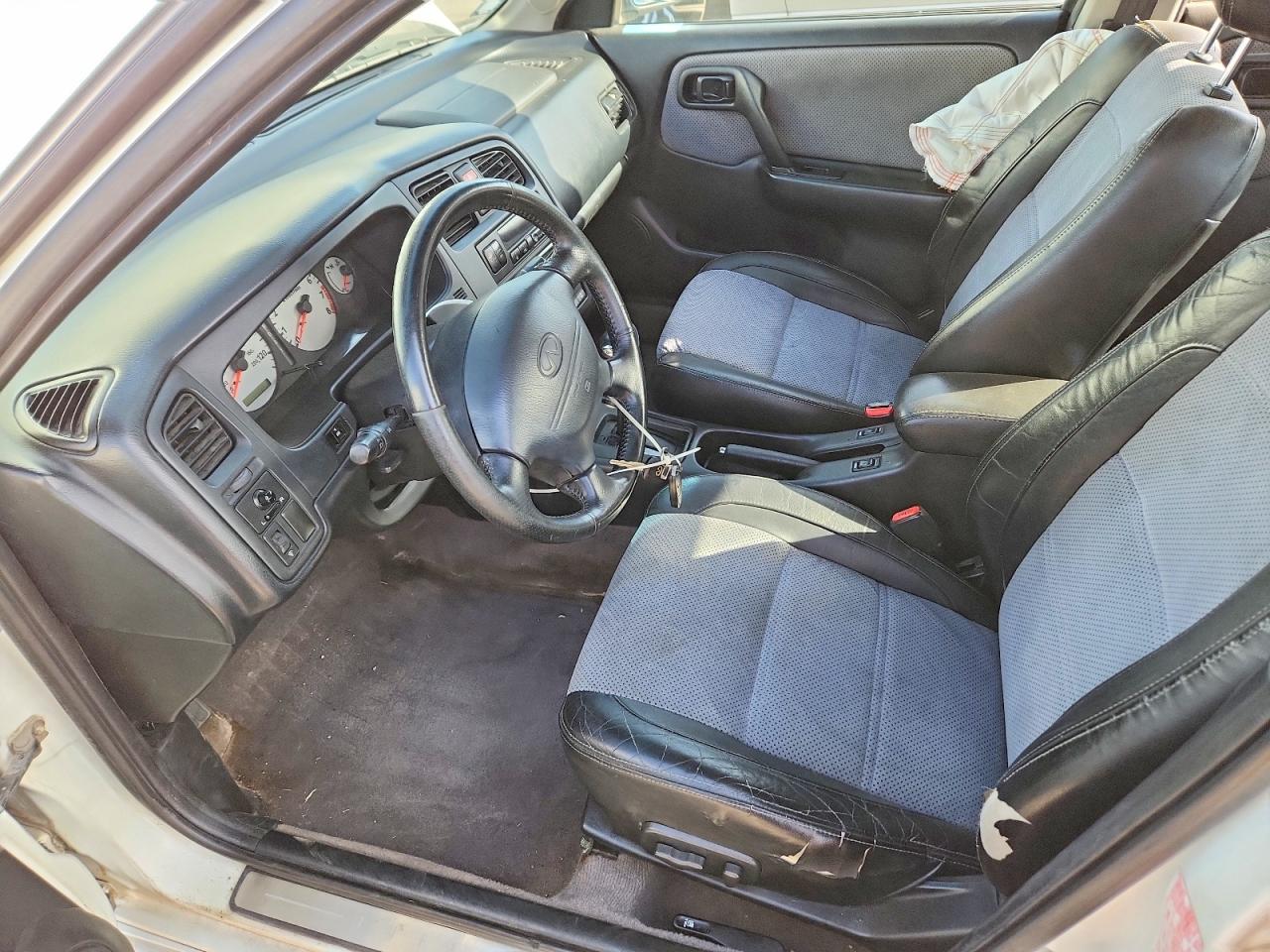 2002 Infiniti G20 Base Белый vin: JNKCP11A82T510750