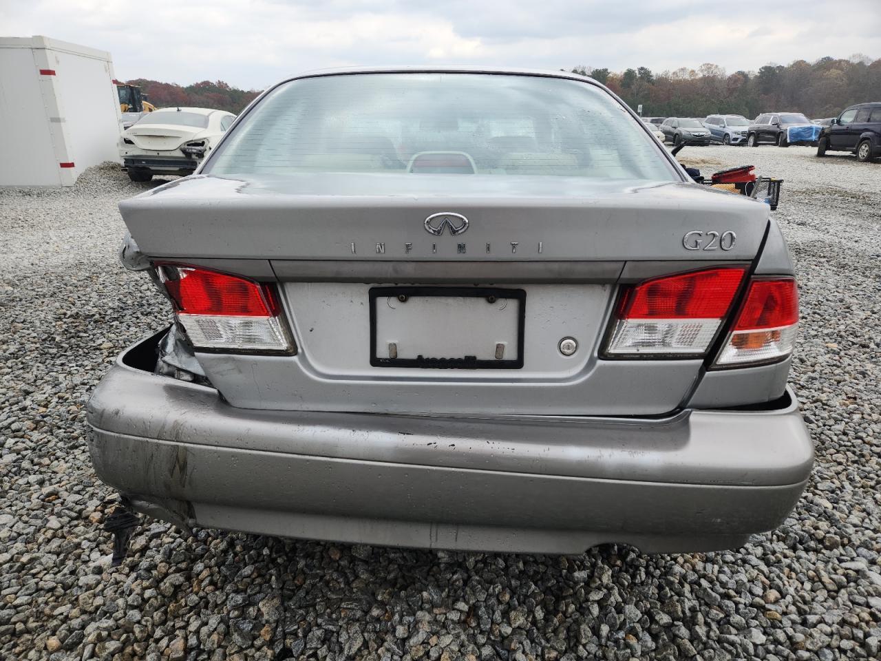 1999 Infiniti G20 Серебряный vin: JNKCP11A8XT017853