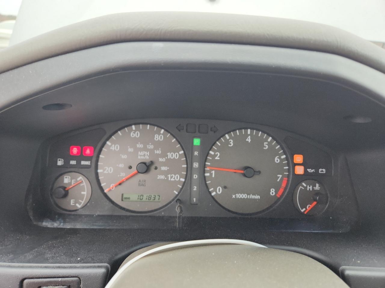 1999 Infiniti G20 Серебряный vin: JNKCP11A8XT017853
