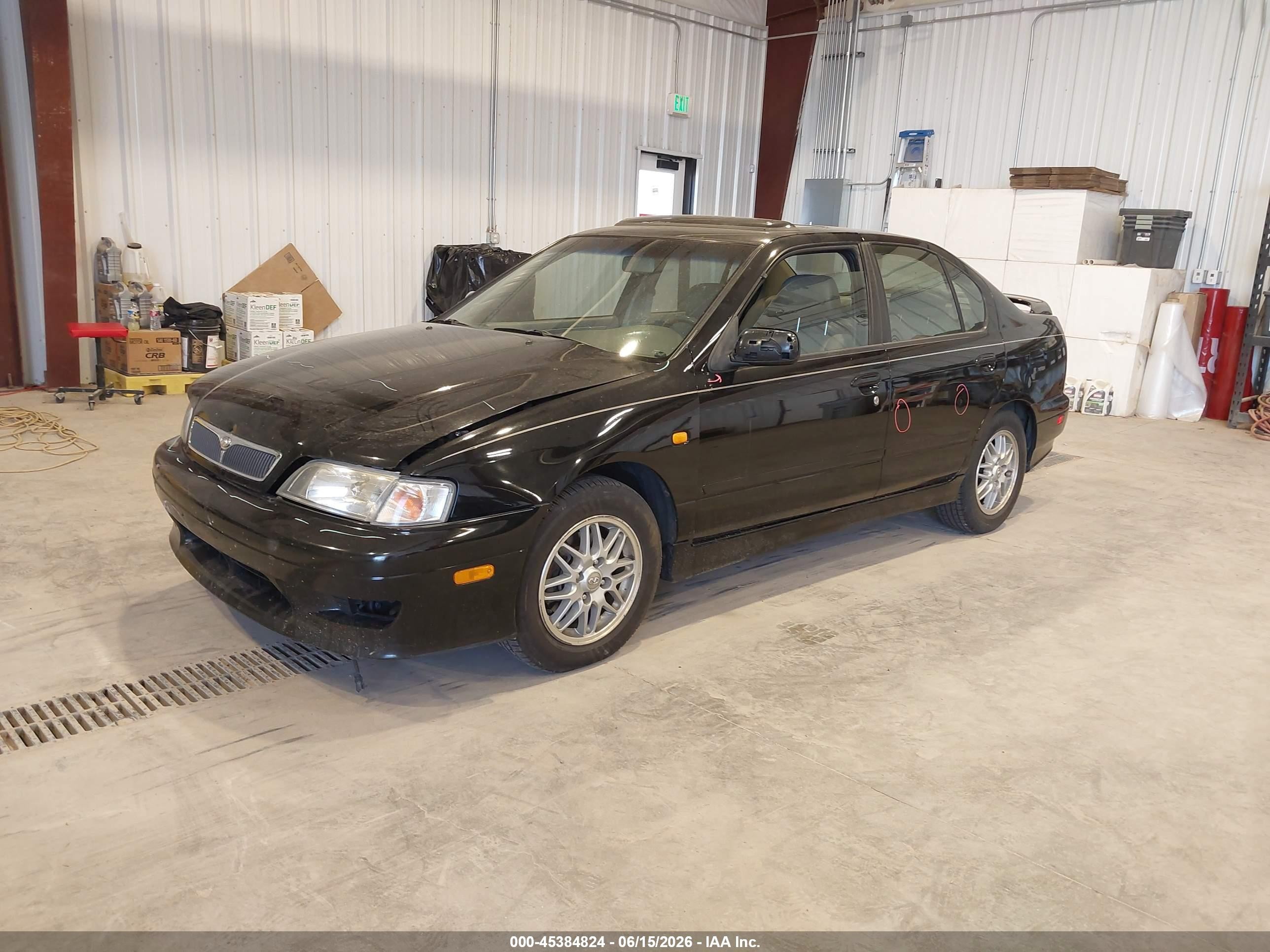 1999 Infiniti G20 Standard/touring Черный vin: JNKCP11A8XT018162