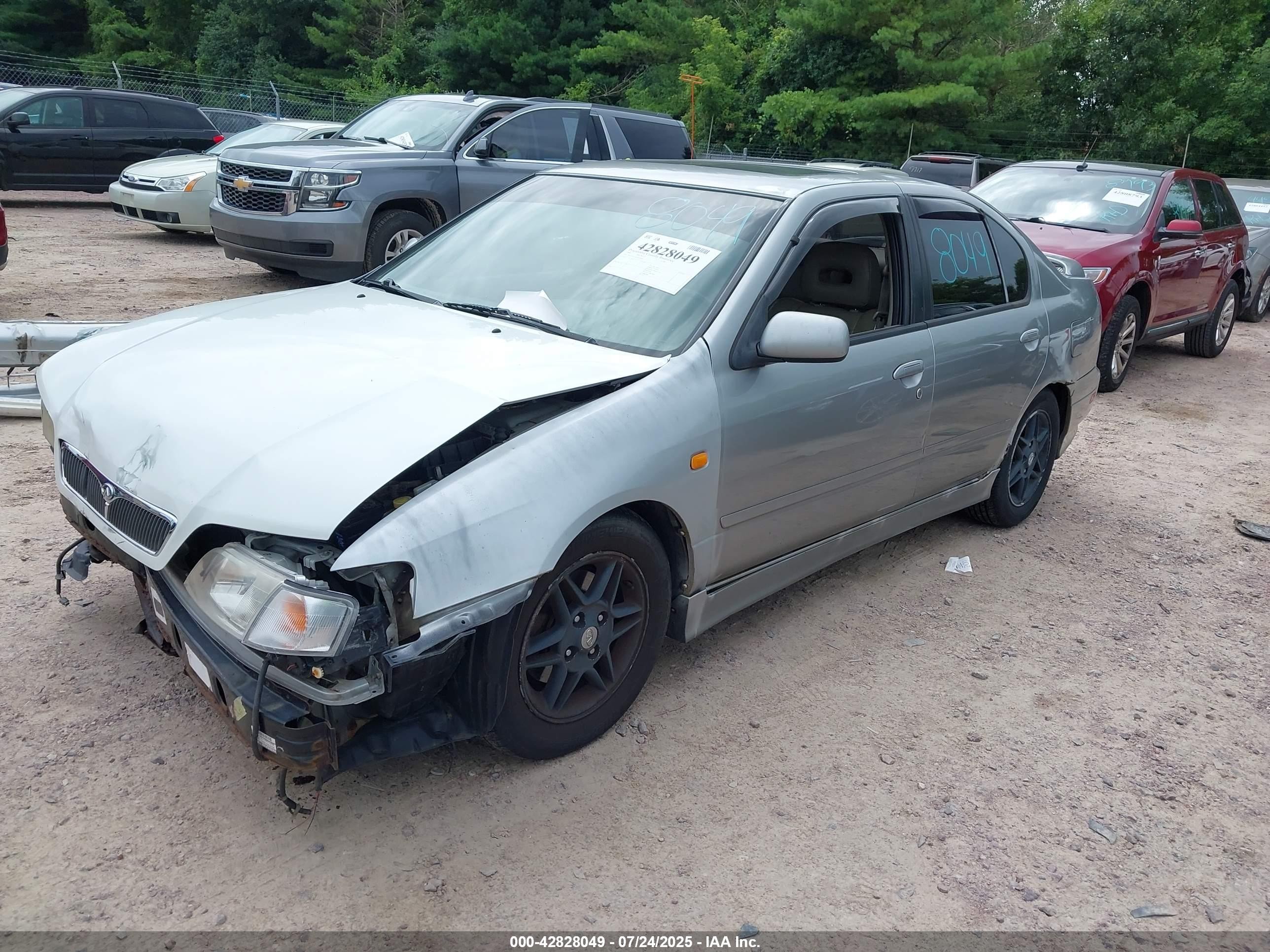 1999 Infiniti G20 Standard/touring Silver vin: JNKCP11A8XT019604