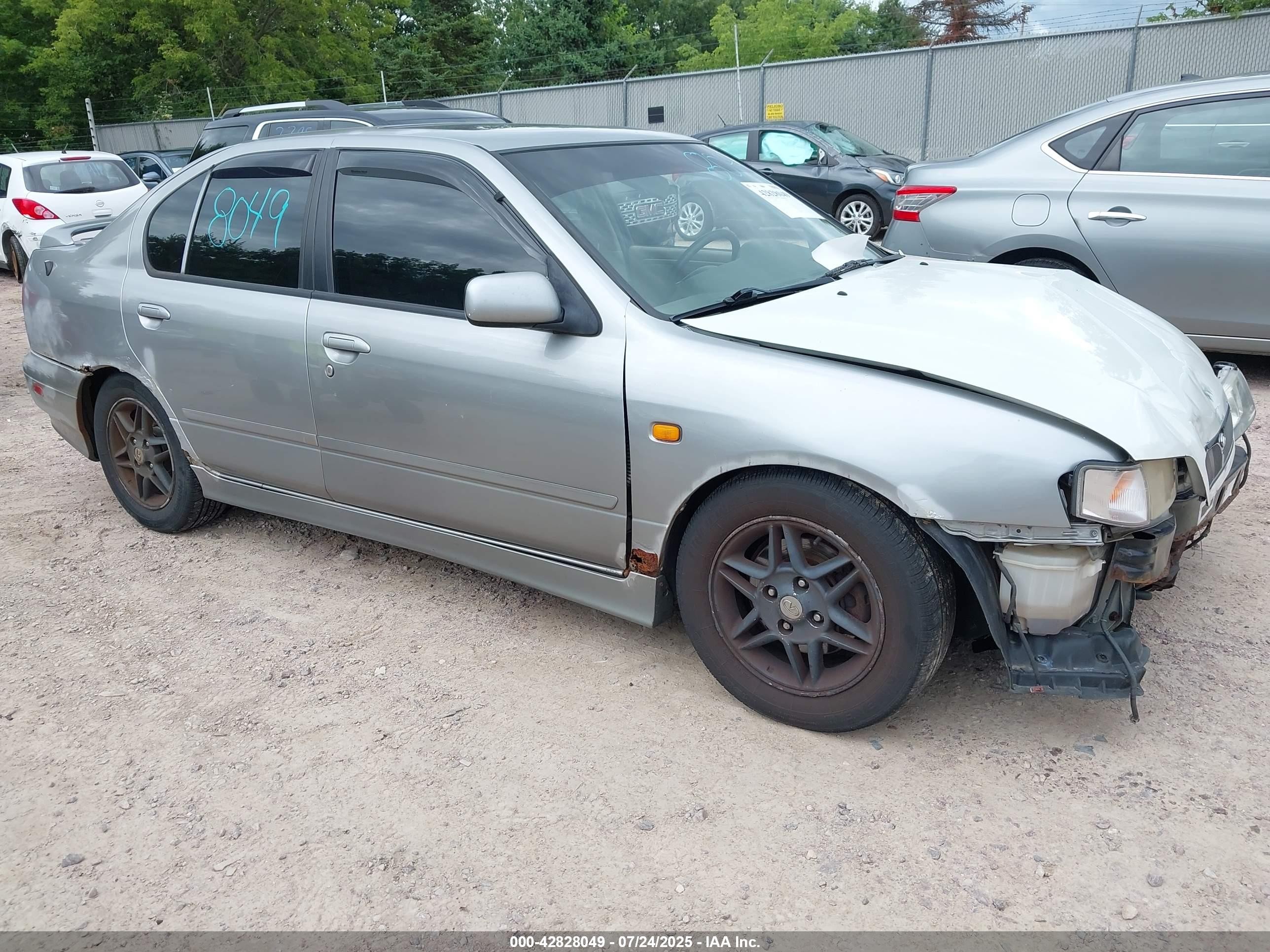 1999 Infiniti G20 Standard/touring Silver vin: JNKCP11A8XT019604