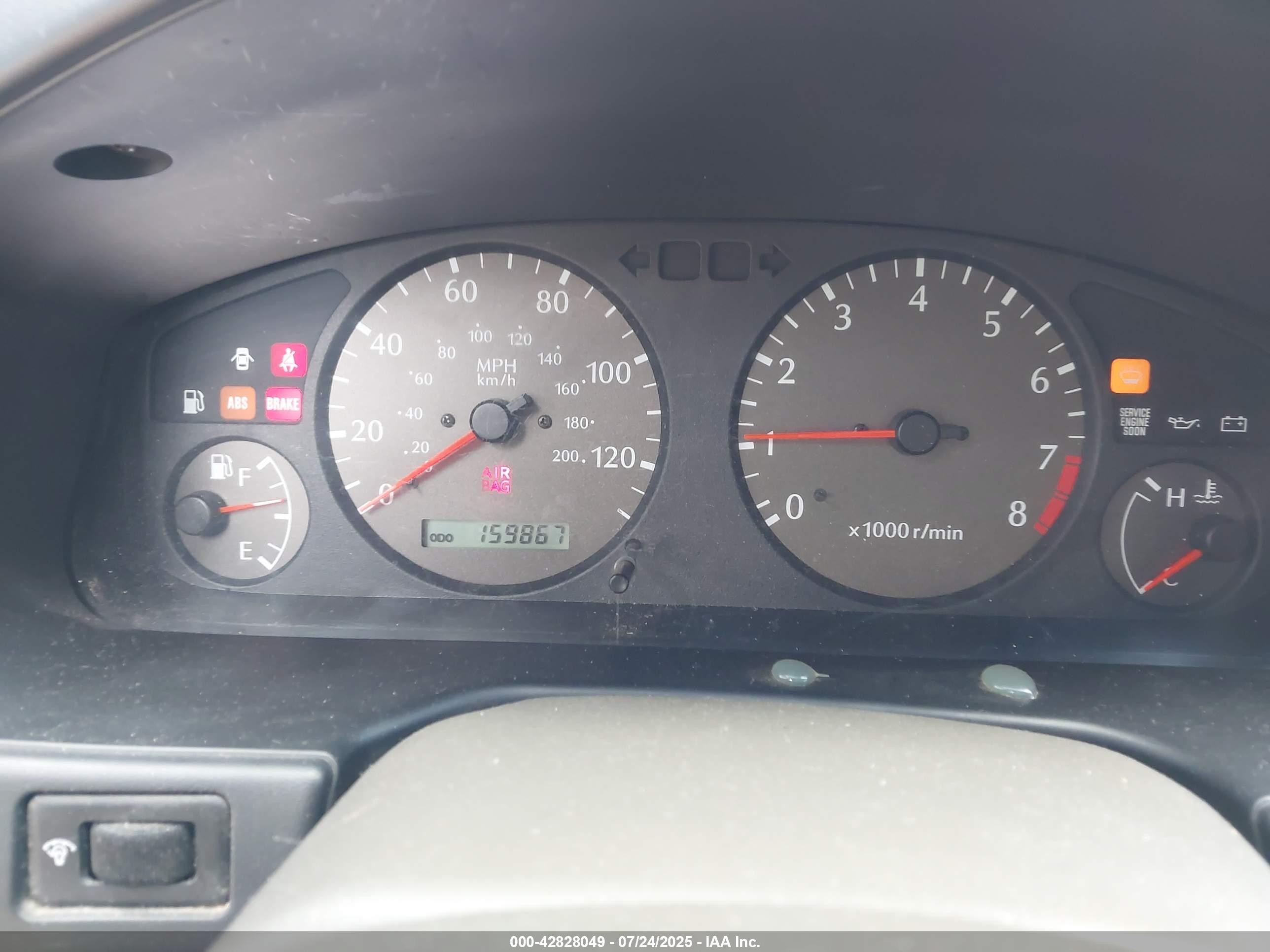 1999 Infiniti G20 Standard/touring Silver vin: JNKCP11A8XT019604