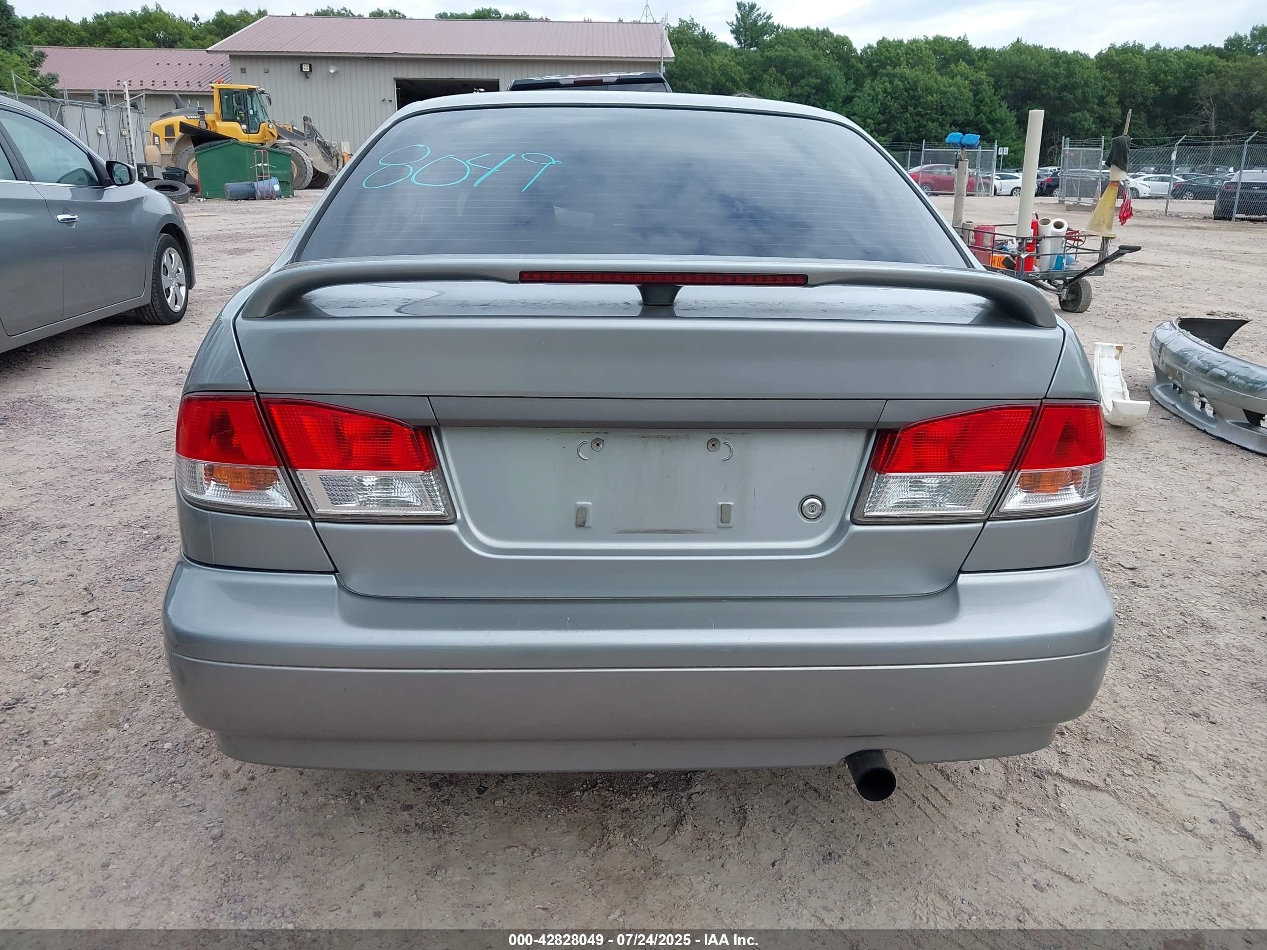 1999 Infiniti G20 Standard/touring Silver vin: JNKCP11A8XT019604