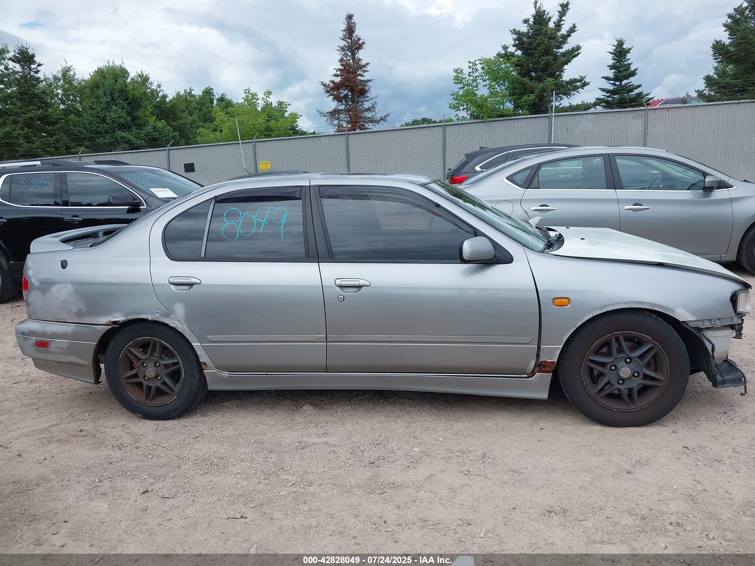1999 Infiniti G20 Standard/touring Silver vin: JNKCP11A8XT019604