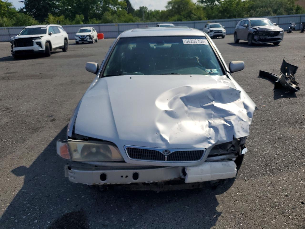 2002 Infiniti G20 Base Silver vin: JNKCP11A92T508280