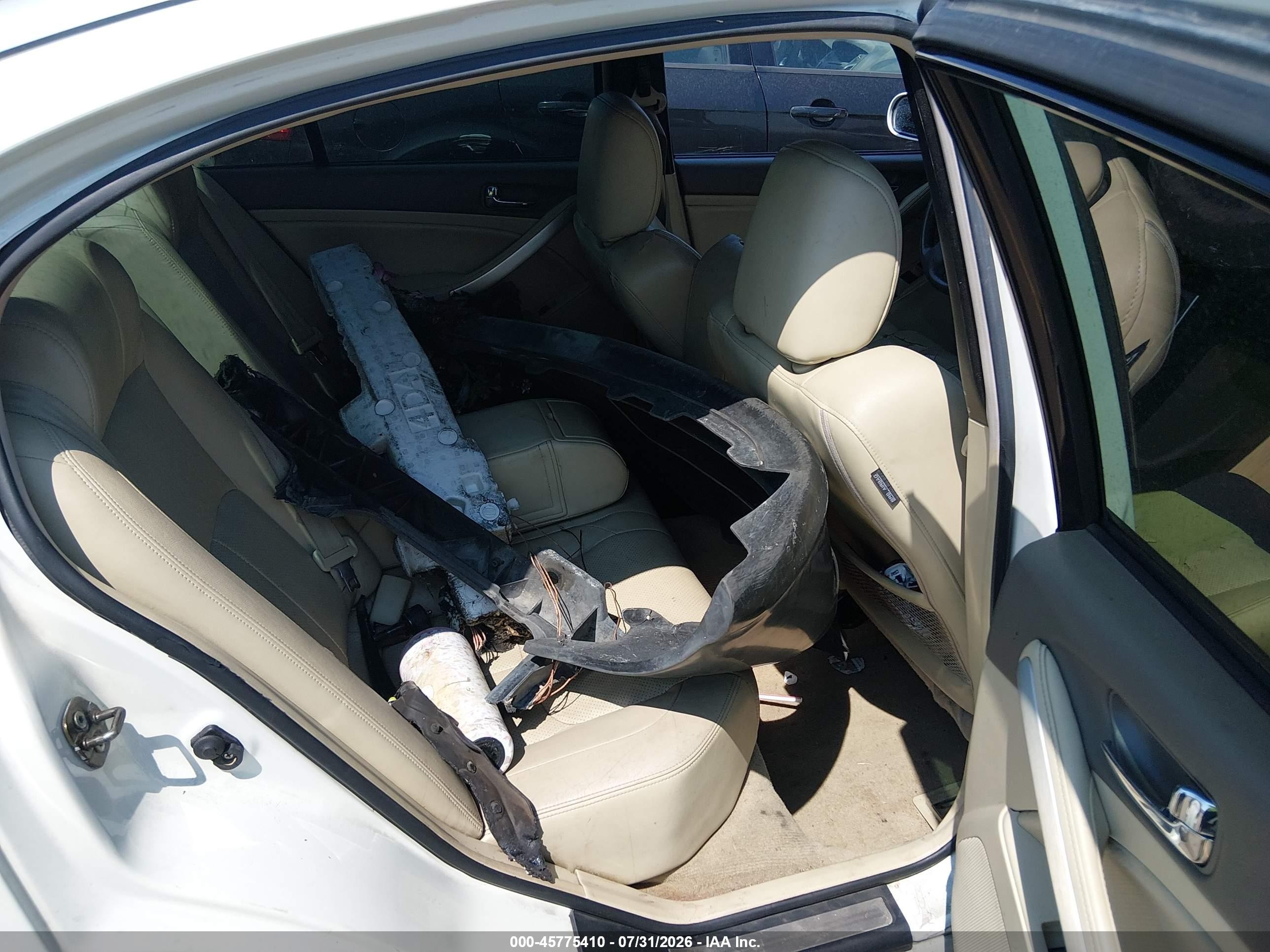 2006 Infiniti G35   Белый vin: JNKCV51E06M515764