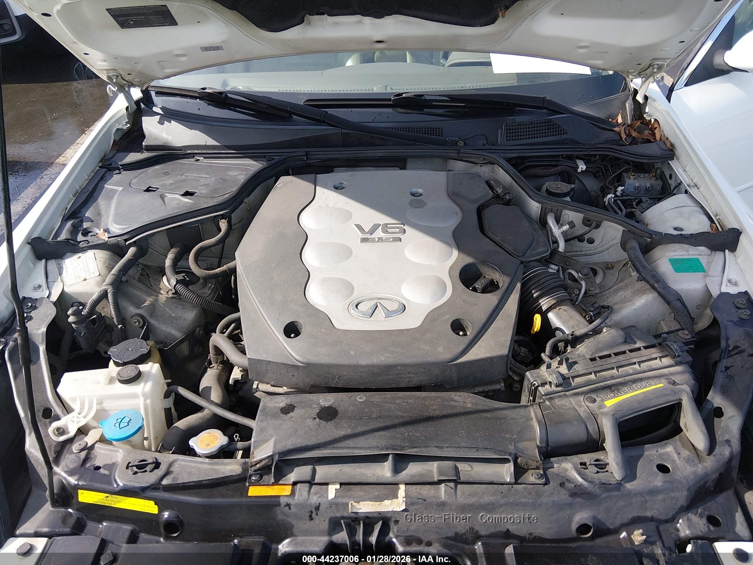 2005 Infiniti G35   White vin: JNKCV51E15M212717