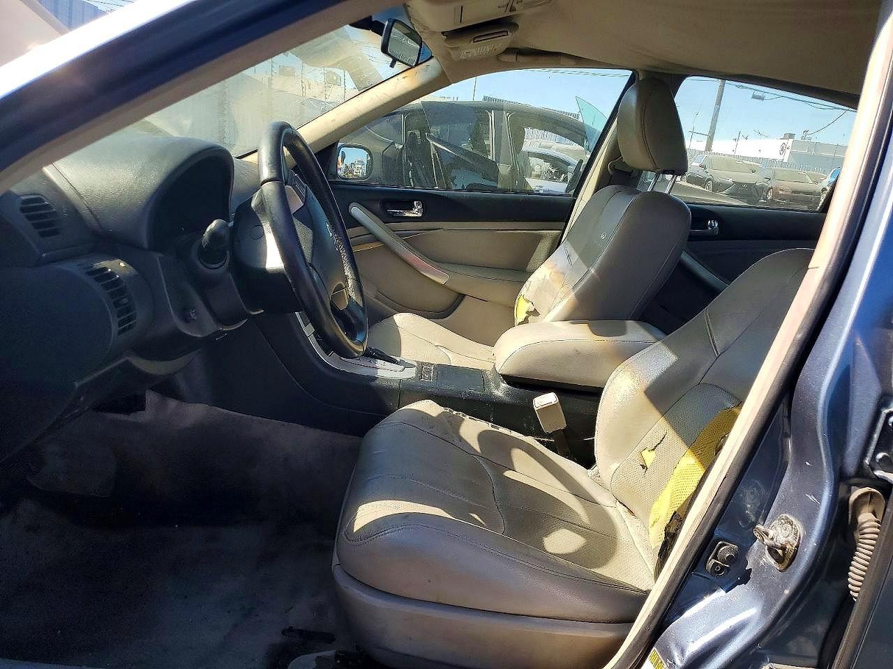 2005 Infiniti G35 Base Blue vin: JNKCV51E15M218808