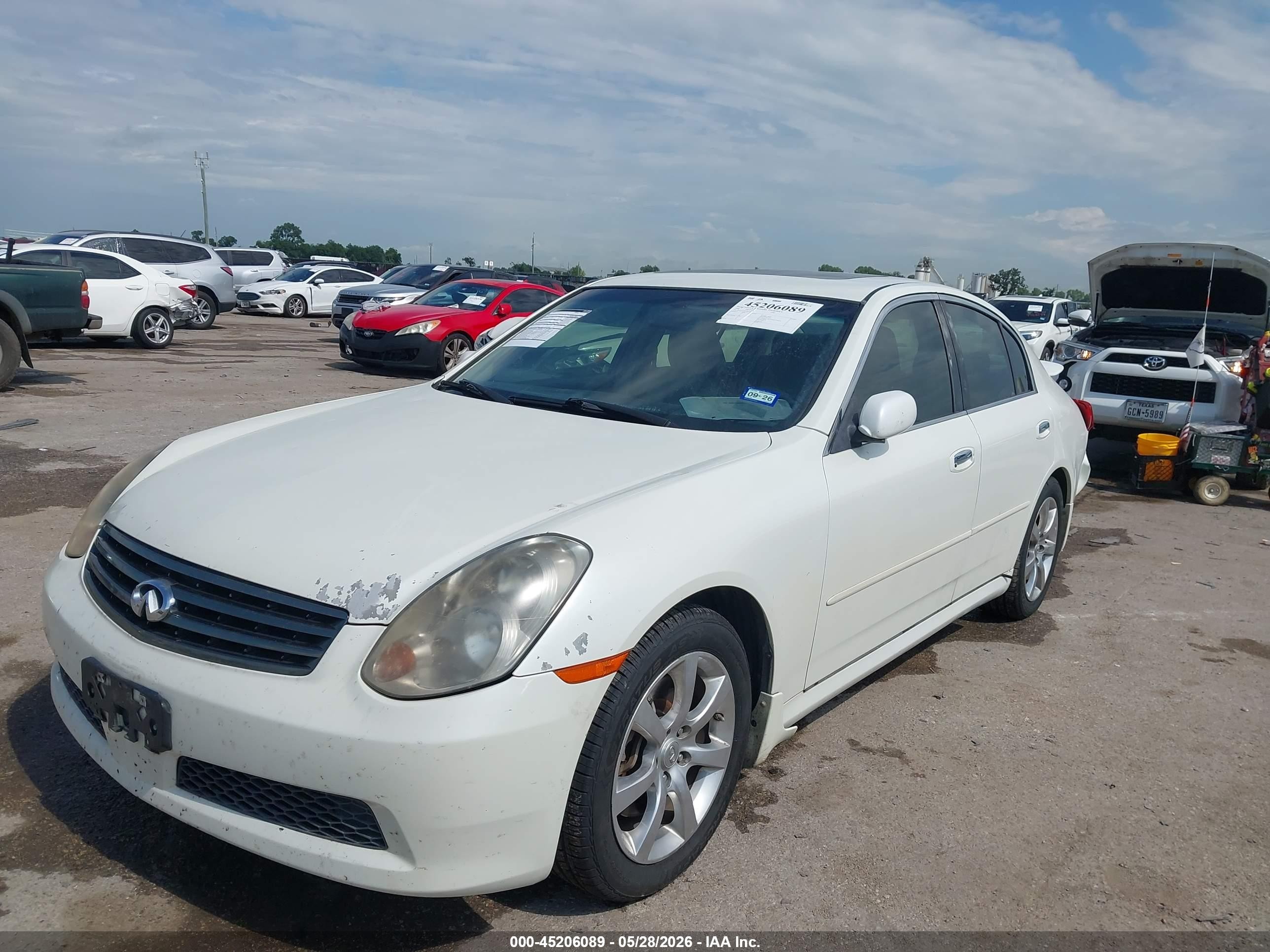 2006 Infiniti G35   White vin: JNKCV51E16M505339
