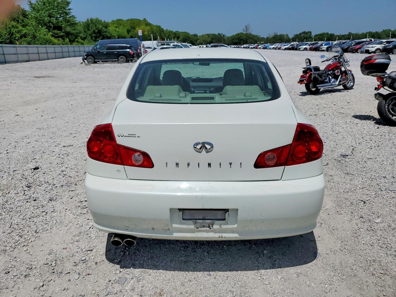 2006 Infiniti G35 Base White vin: JNKCV51E16M511691