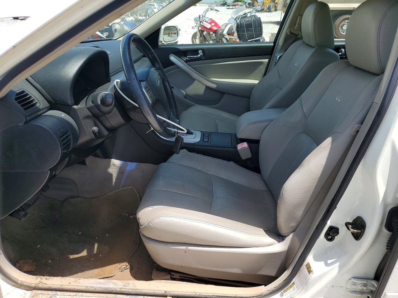 2006 Infiniti G35 Base White vin: JNKCV51E16M511691