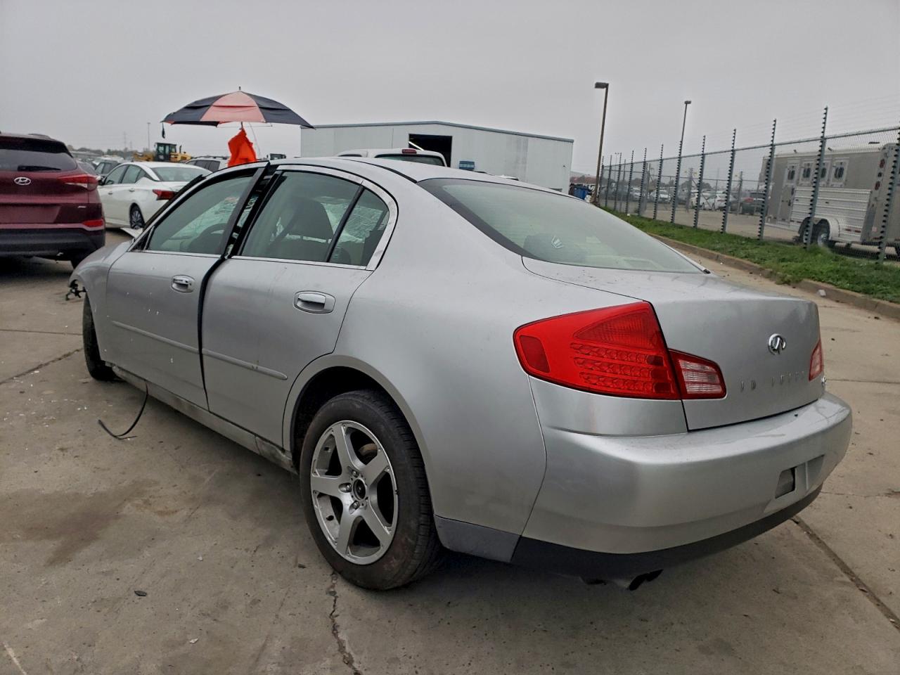2003 Infiniti G35 Silver vin: JNKCV51E23M332734