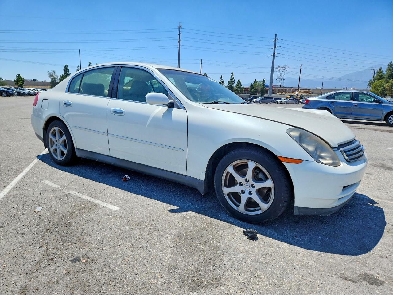 2004 Infiniti G35 Base White vin: JNKCV51E24M601624