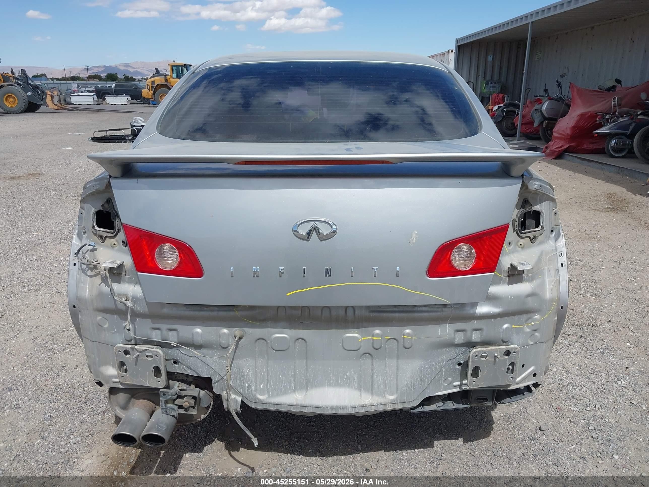 2005 Infiniti G35   Silver vin: JNKCV51E35M211570