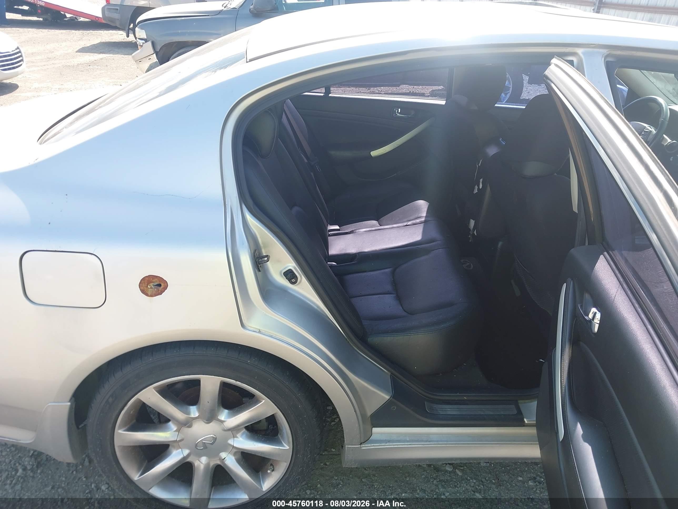 2005 Infiniti G35 Silver vin: JNKCV51E35M218213