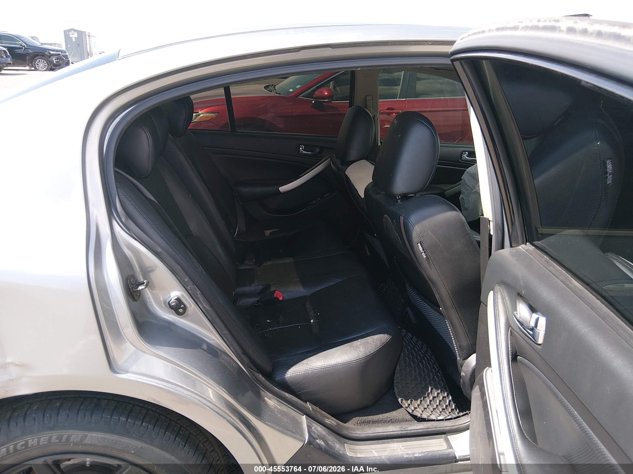 2005 Infiniti G35 Silver vin: JNKCV51E35M219619