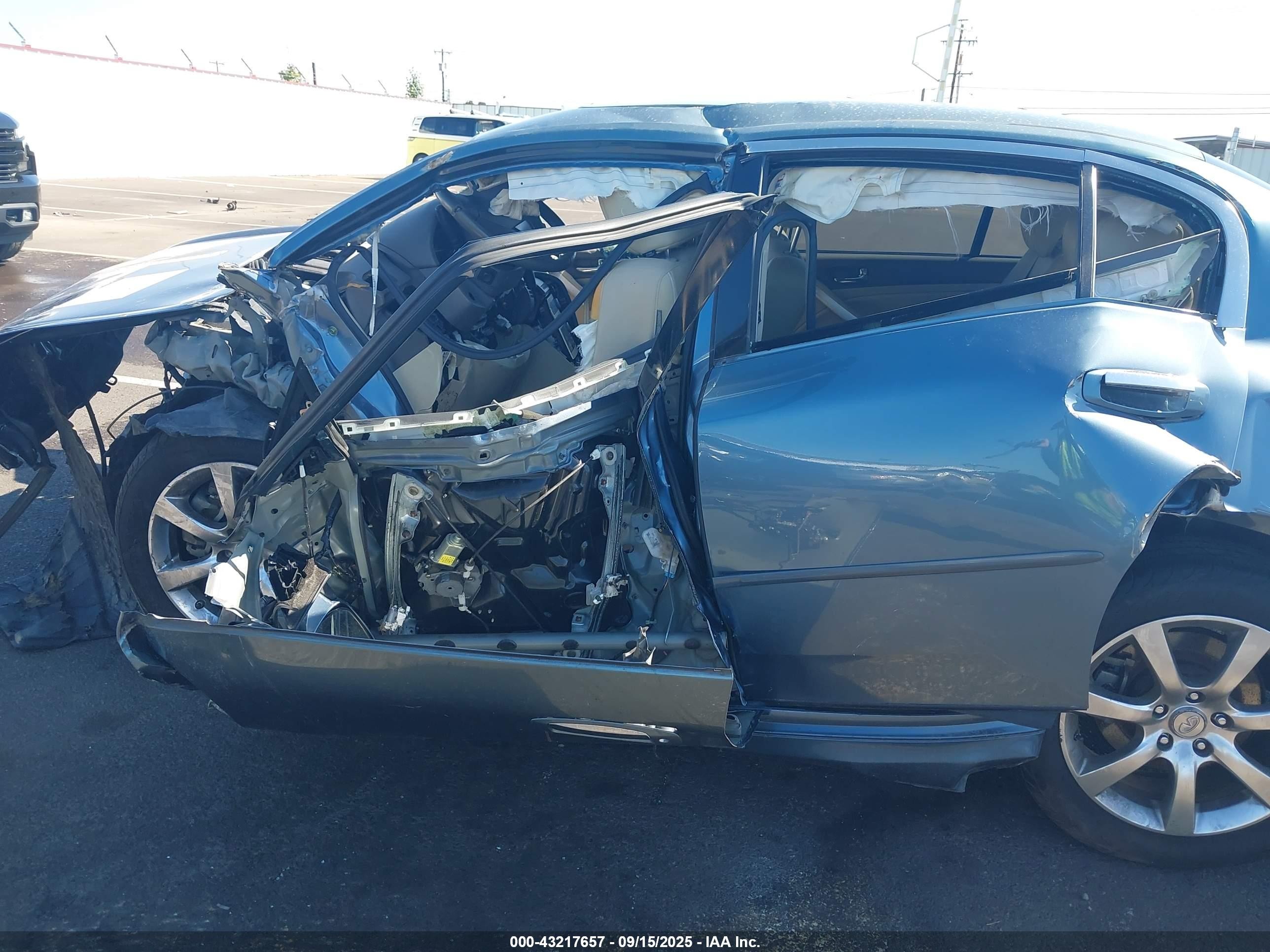 2005 Infiniti G35   Blue vin: JNKCV51E45M201274