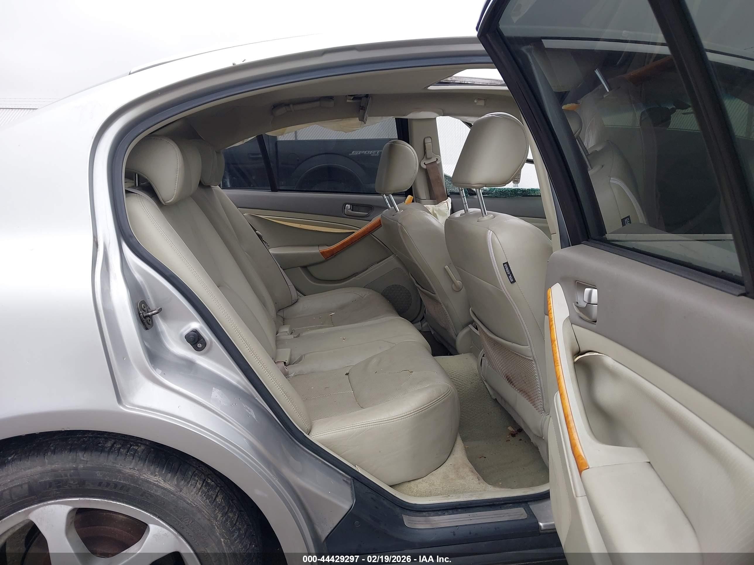 2003 Infiniti G35 Luxury Leather Silver vin: JNKCV51E63M310137