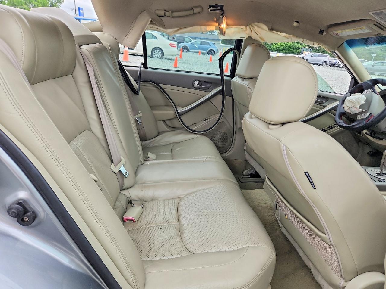 2004 Infiniti G35 Base Серебряный vin: JNKCV51E64M611962