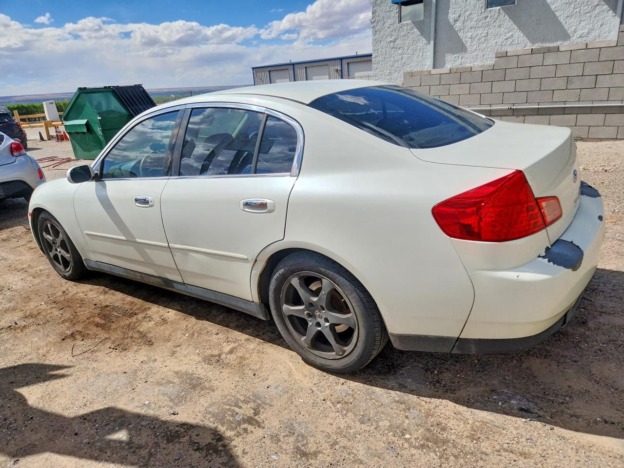 2003 Infiniti G35 Base White vin: JNKCV51E73M011613