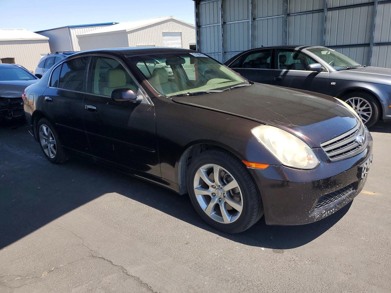 2005 Infiniti G35 Base Brown vin: JNKCV51E85M201522