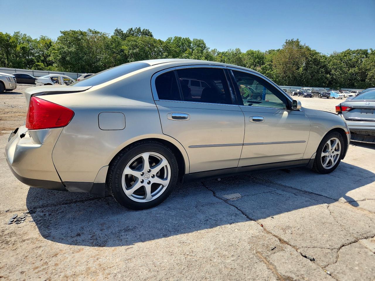 2004 Infiniti G35 Base Бежевый vin: JNKCV51E94M107826