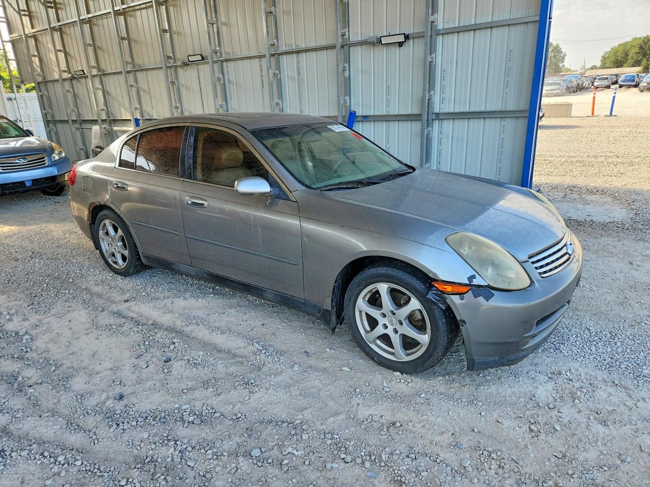 2004 Infiniti G35 Base Silver vin: JNKCV51EX4M111898