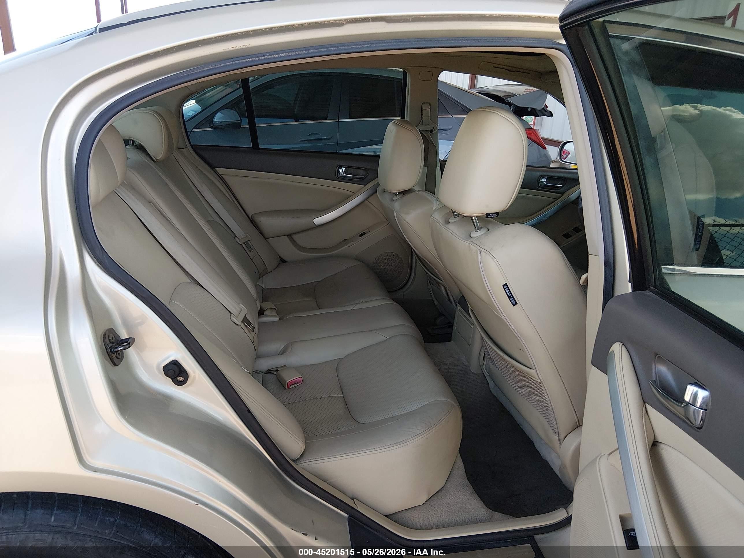 2005 Infiniti G35   Gold vin: JNKCV51EX5M207533