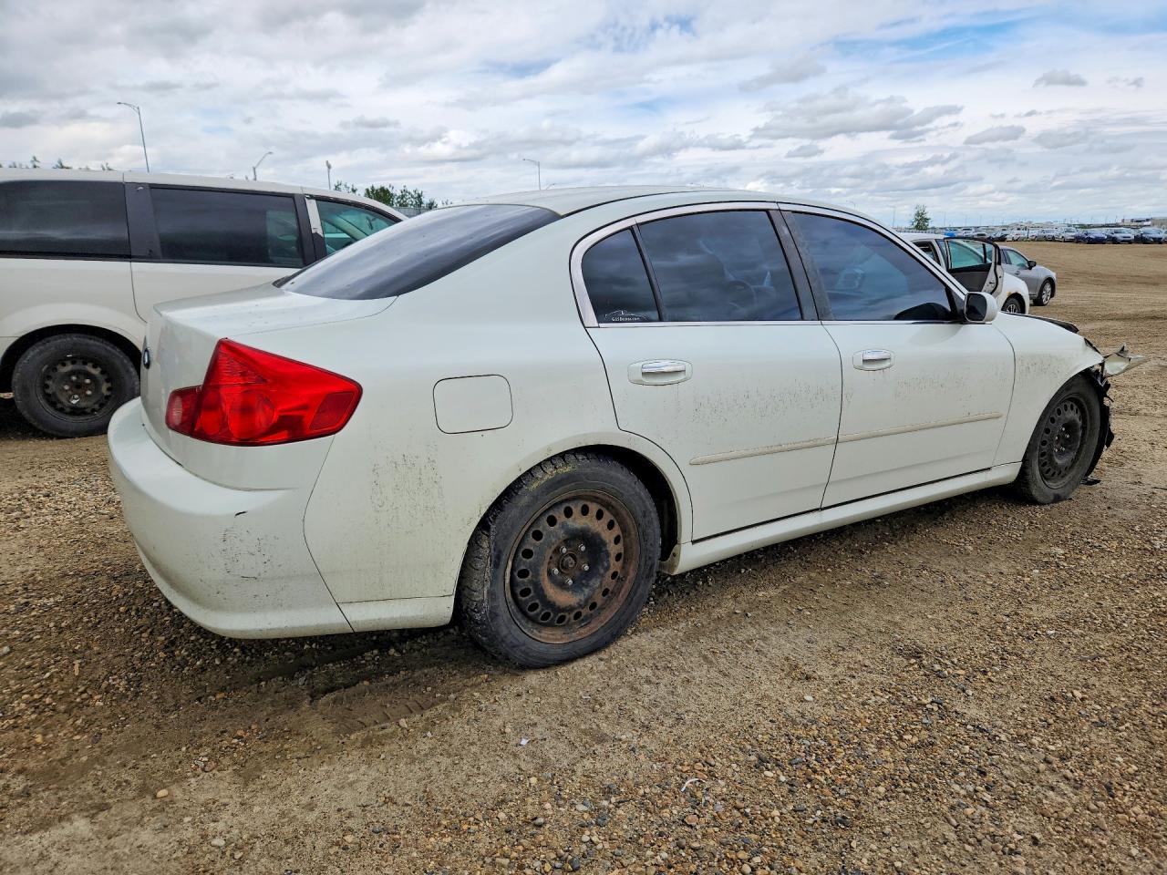 2006 Infiniti G35 Base White vin: JNKCV51EX6M504920