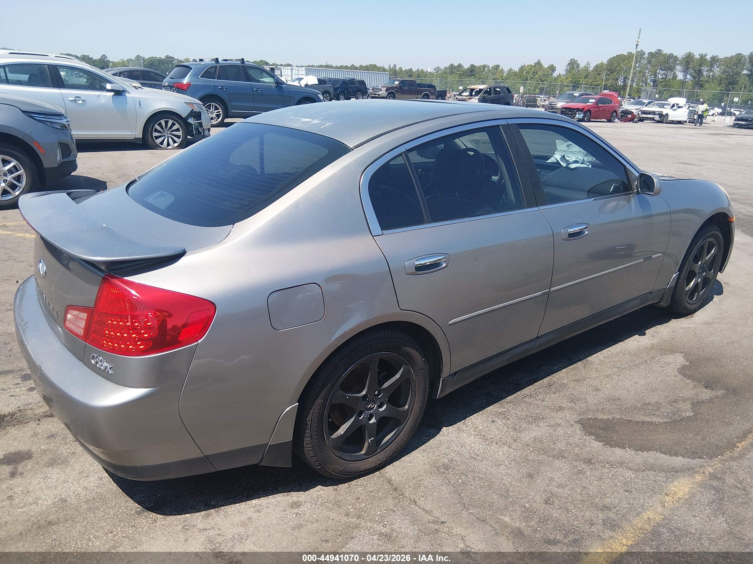 2004 Infiniti G35x   Gray vin: JNKCV51F04M711497