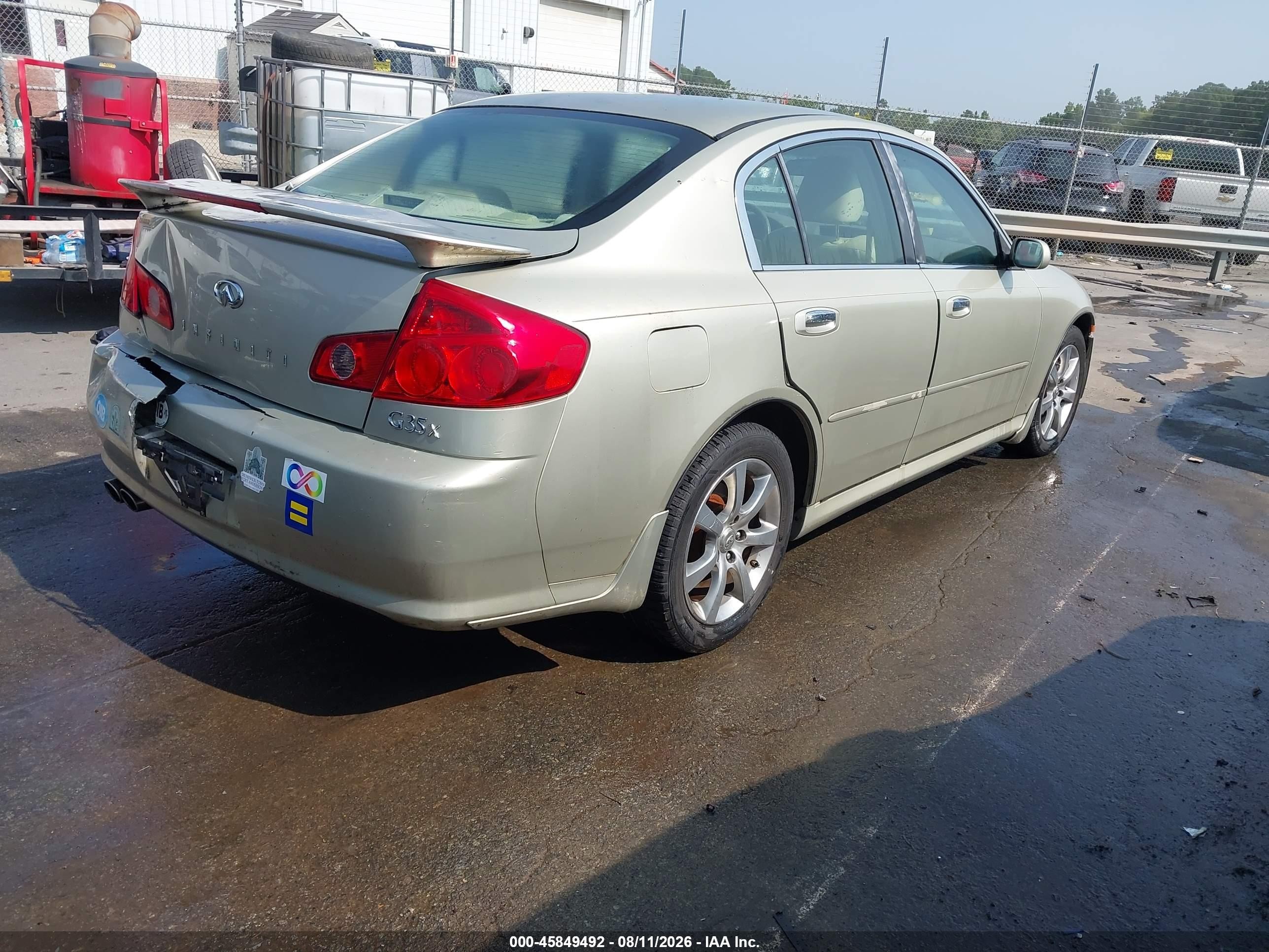 2005 Infiniti G35x   Gold vin: JNKCV51F05M306340