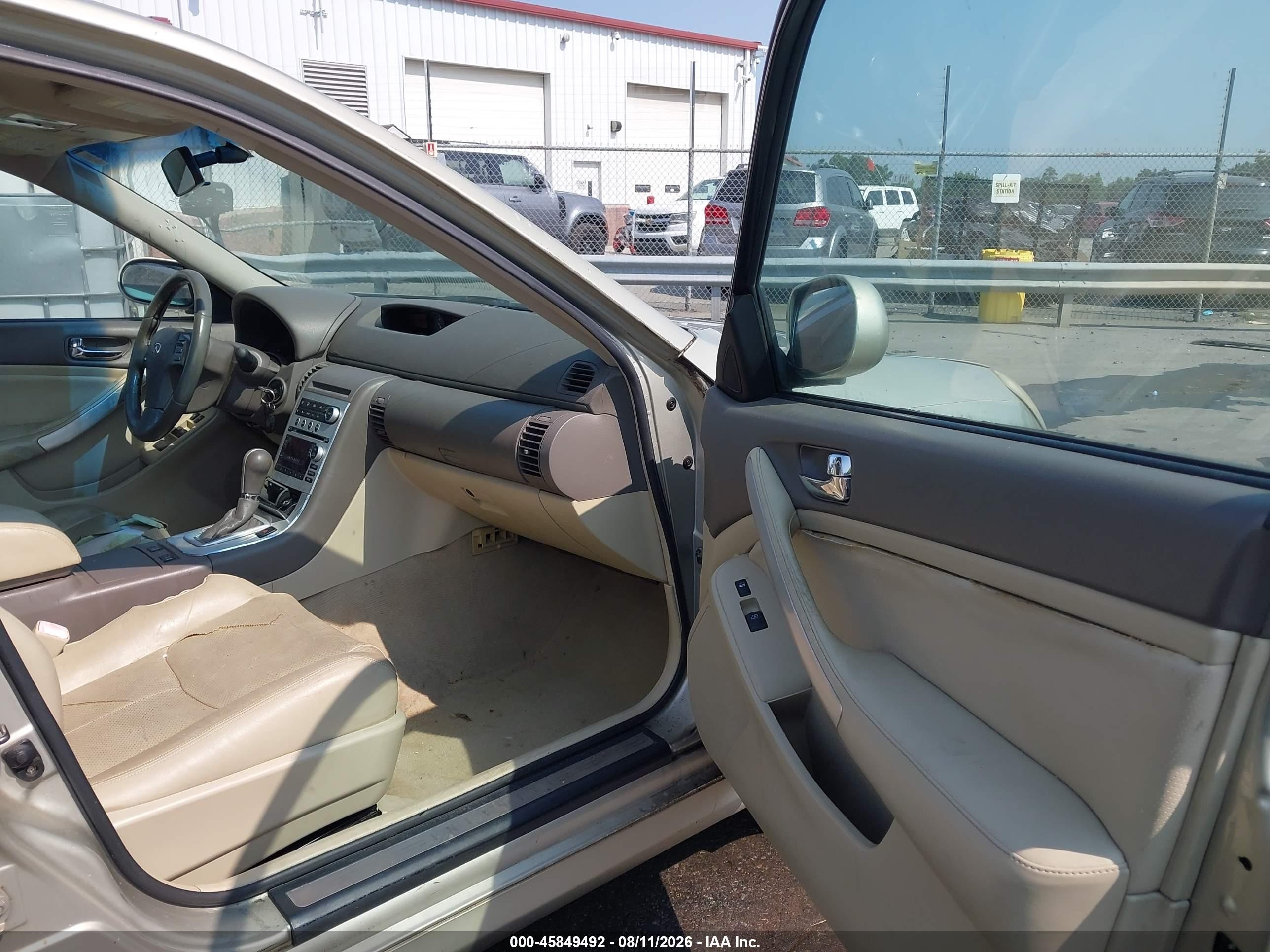 2005 Infiniti G35x   Gold vin: JNKCV51F05M306340