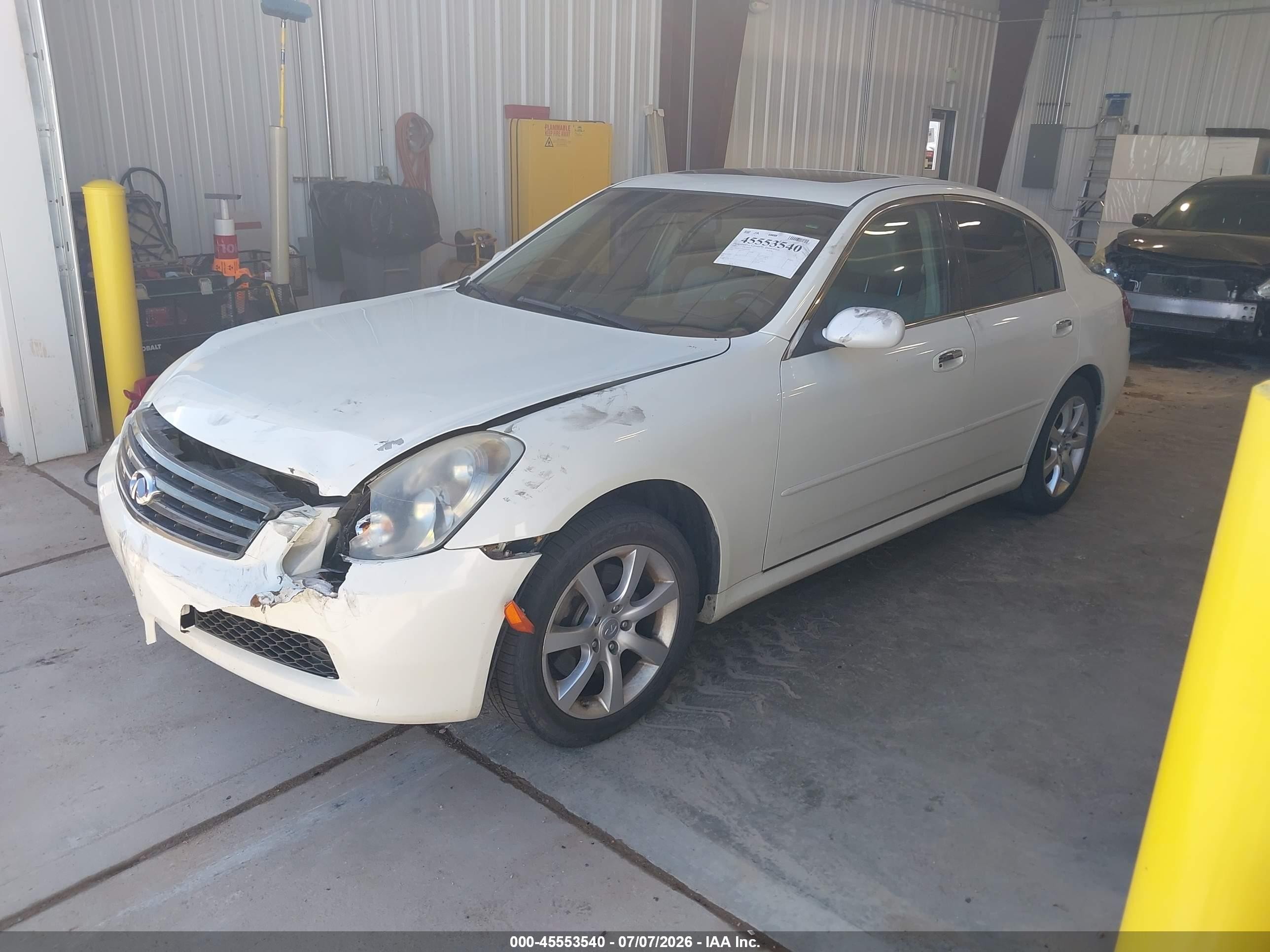 2006 Infiniti G35x   White vin: JNKCV51F06M605604