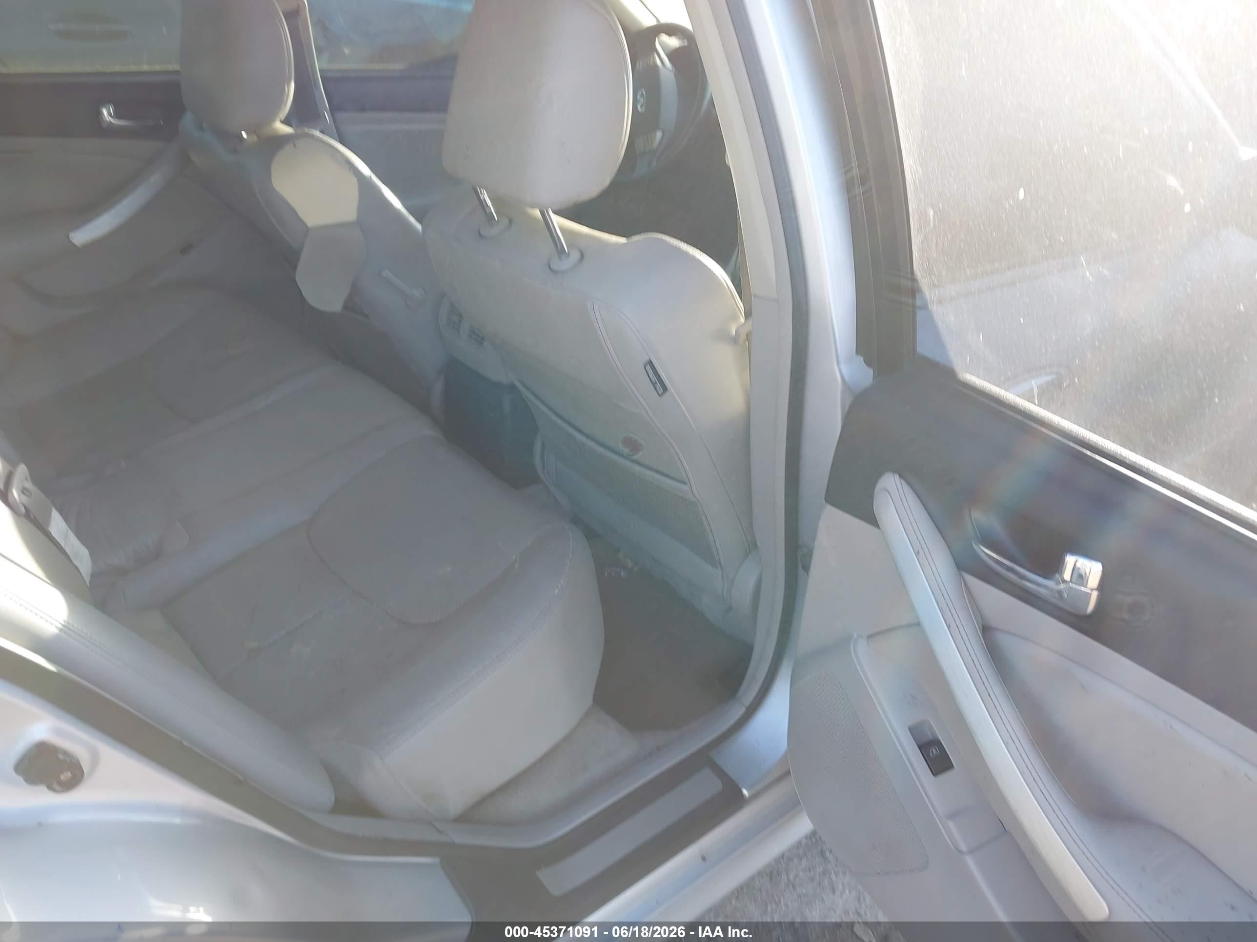 2006 Infiniti G35x   Silver vin: JNKCV51F06M617266