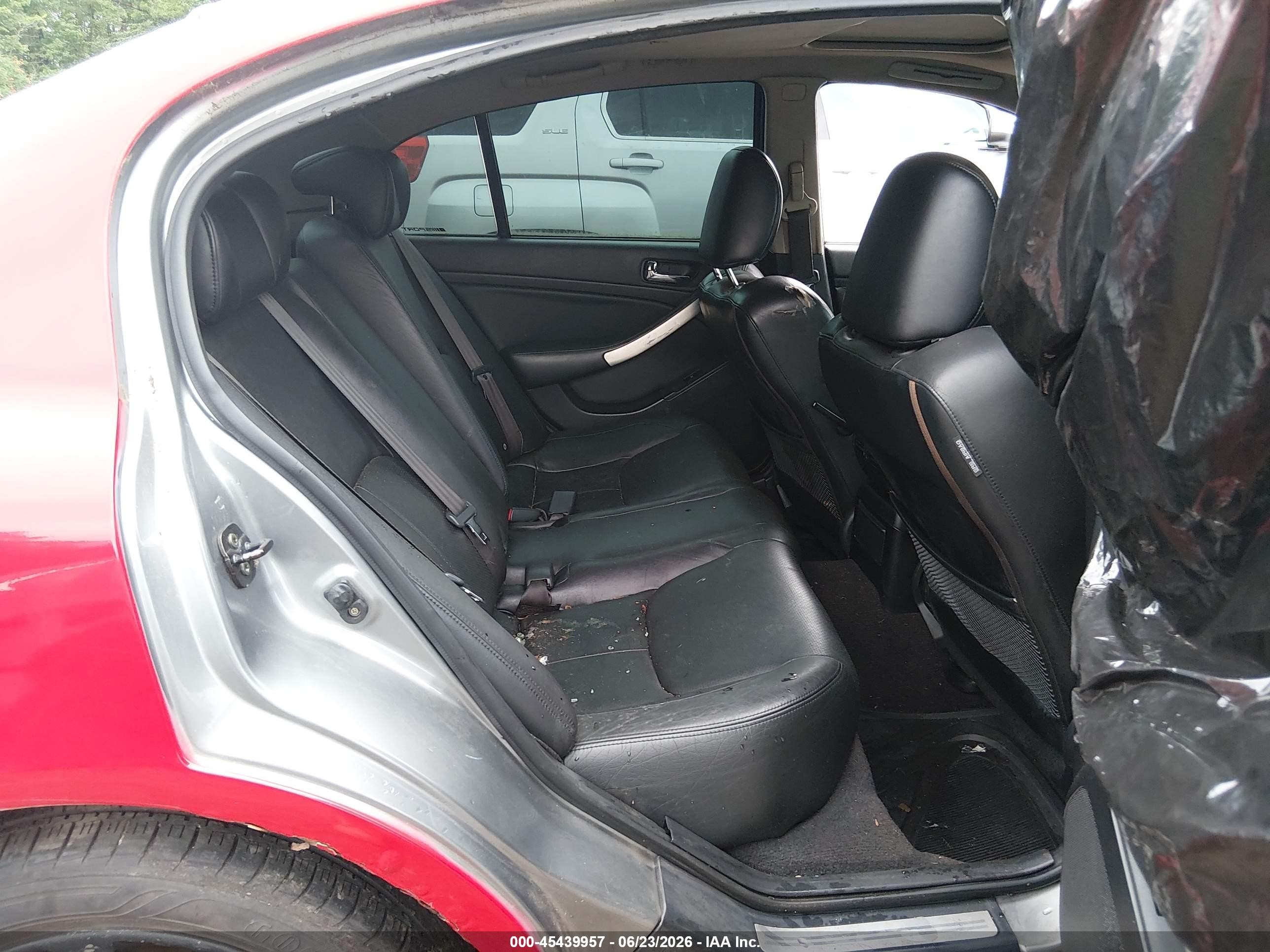 2005 Infiniti G35x   Красный vin: JNKCV51F15M300577
