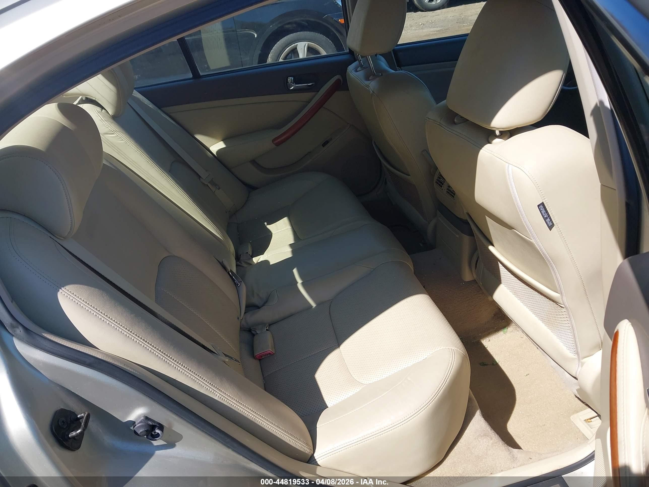 2006 Infiniti G35x   Silver vin: JNKCV51F16M614862