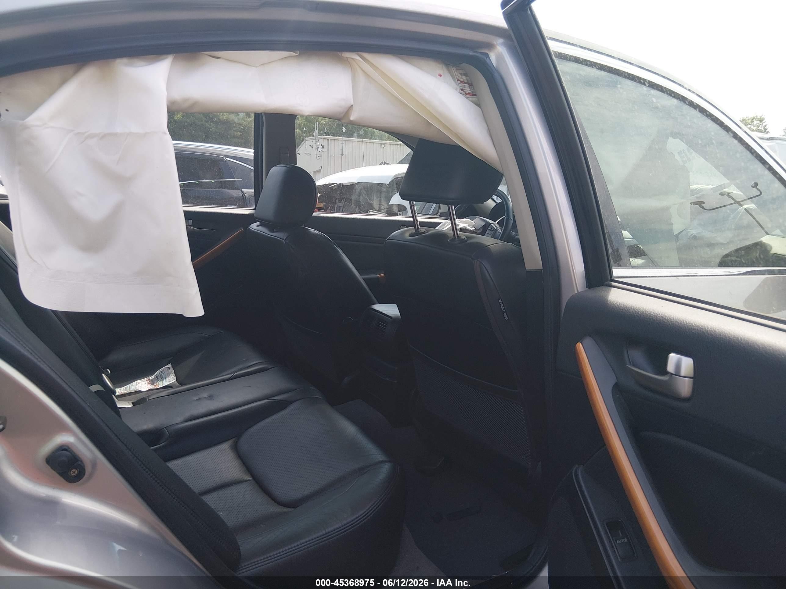 2004 Infiniti G35x Silver vin: JNKCV51F44M717674