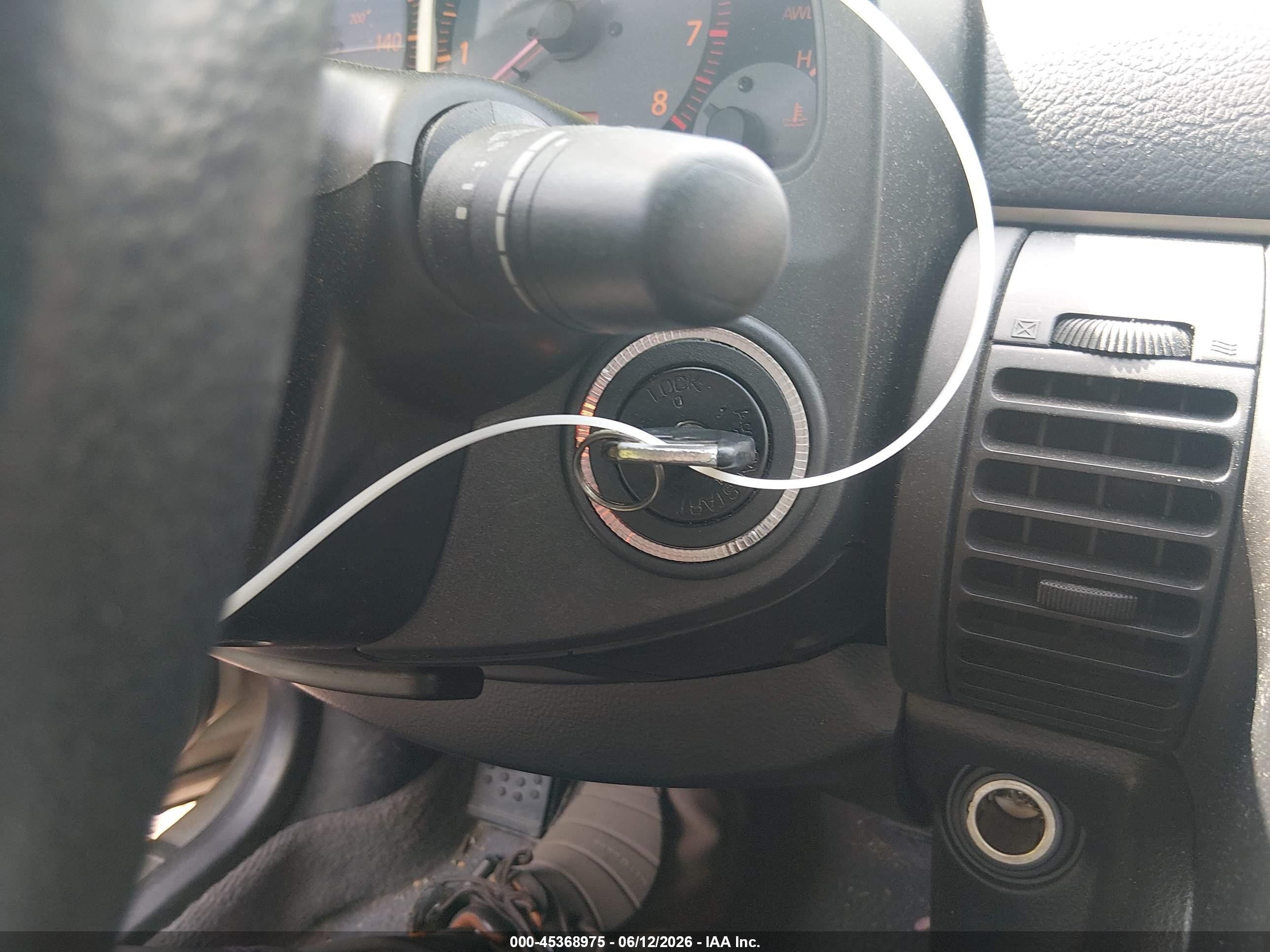 2004 Infiniti G35x Silver vin: JNKCV51F44M717674