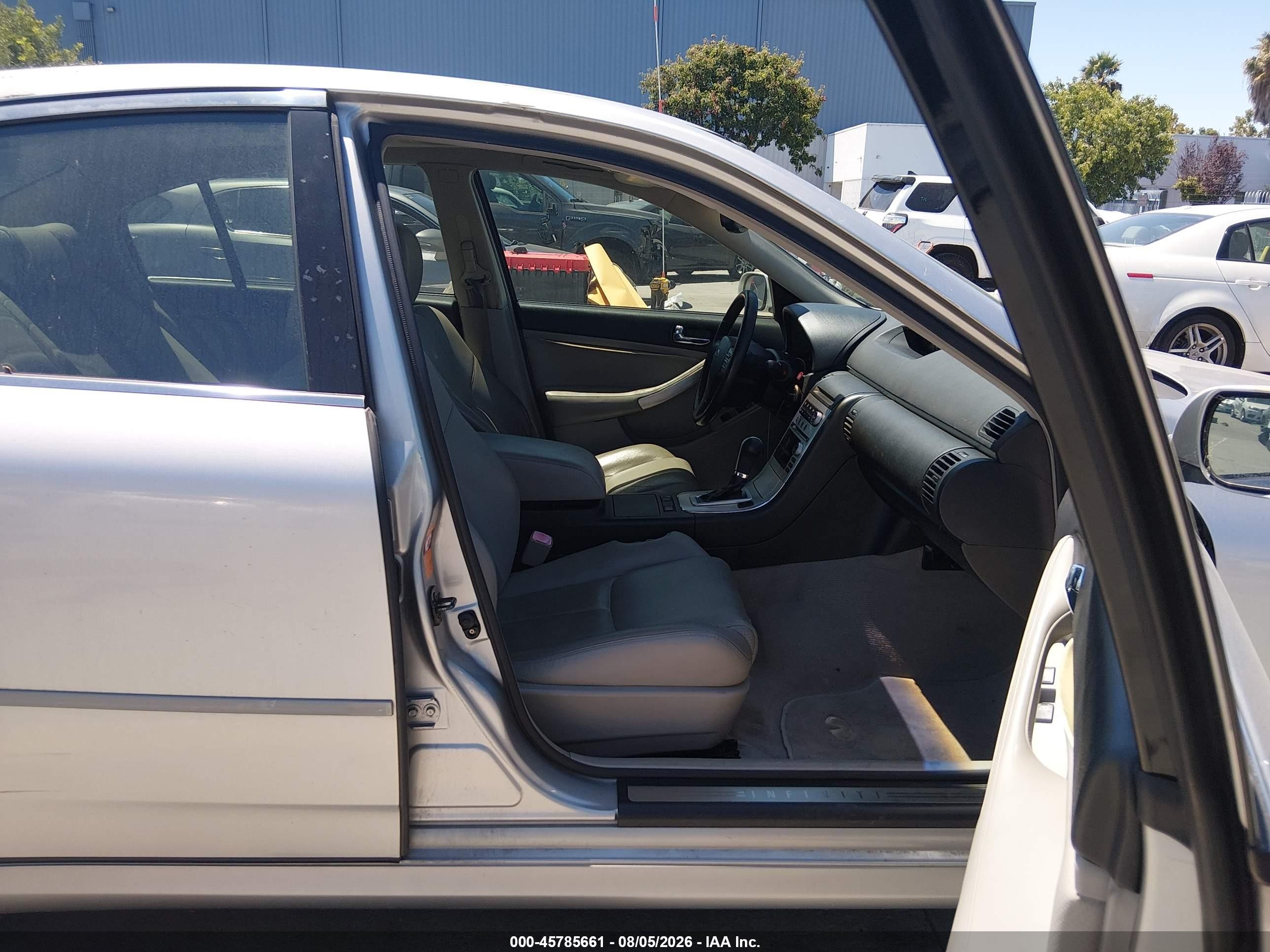 2005 Infiniti G35x   Silver vin: JNKCV51F55M308312