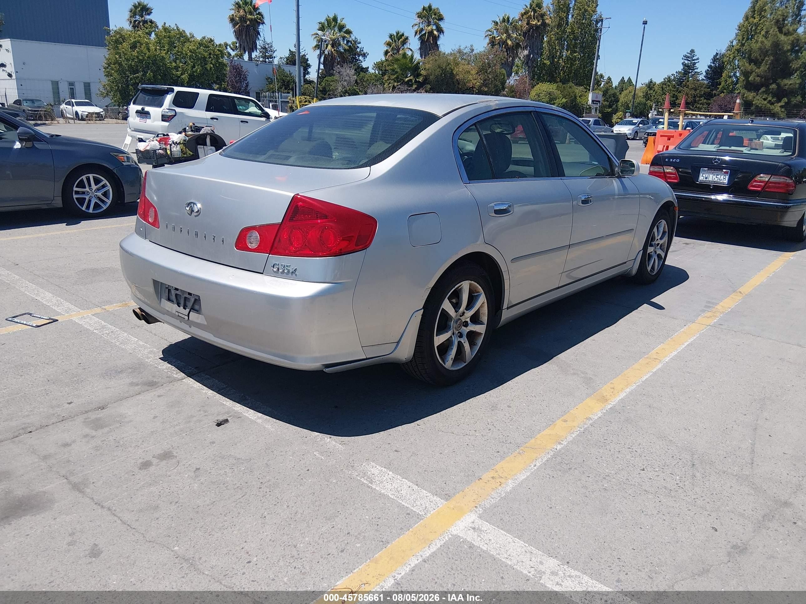 2005 Infiniti G35x   Silver vin: JNKCV51F55M308312