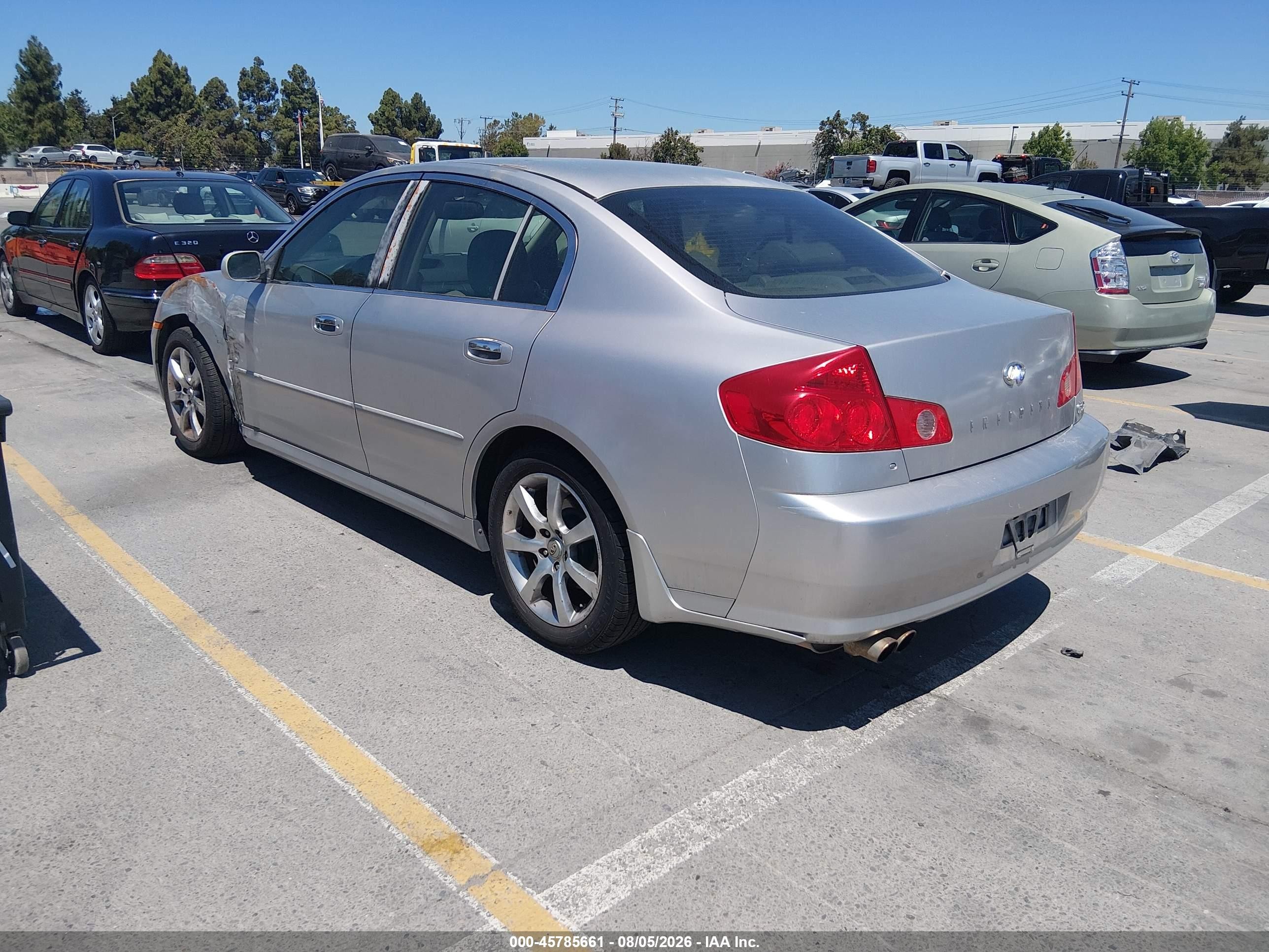 2005 Infiniti G35x   Silver vin: JNKCV51F55M308312