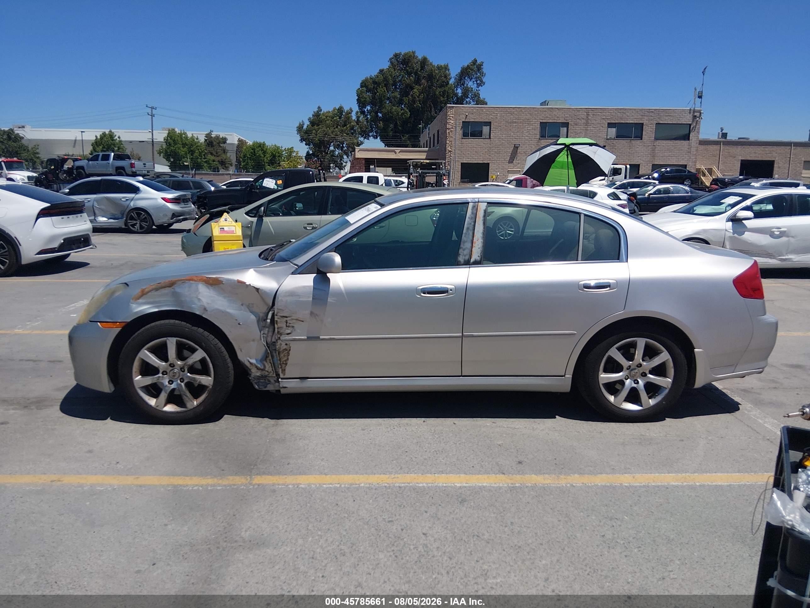 2005 Infiniti G35x   Silver vin: JNKCV51F55M308312