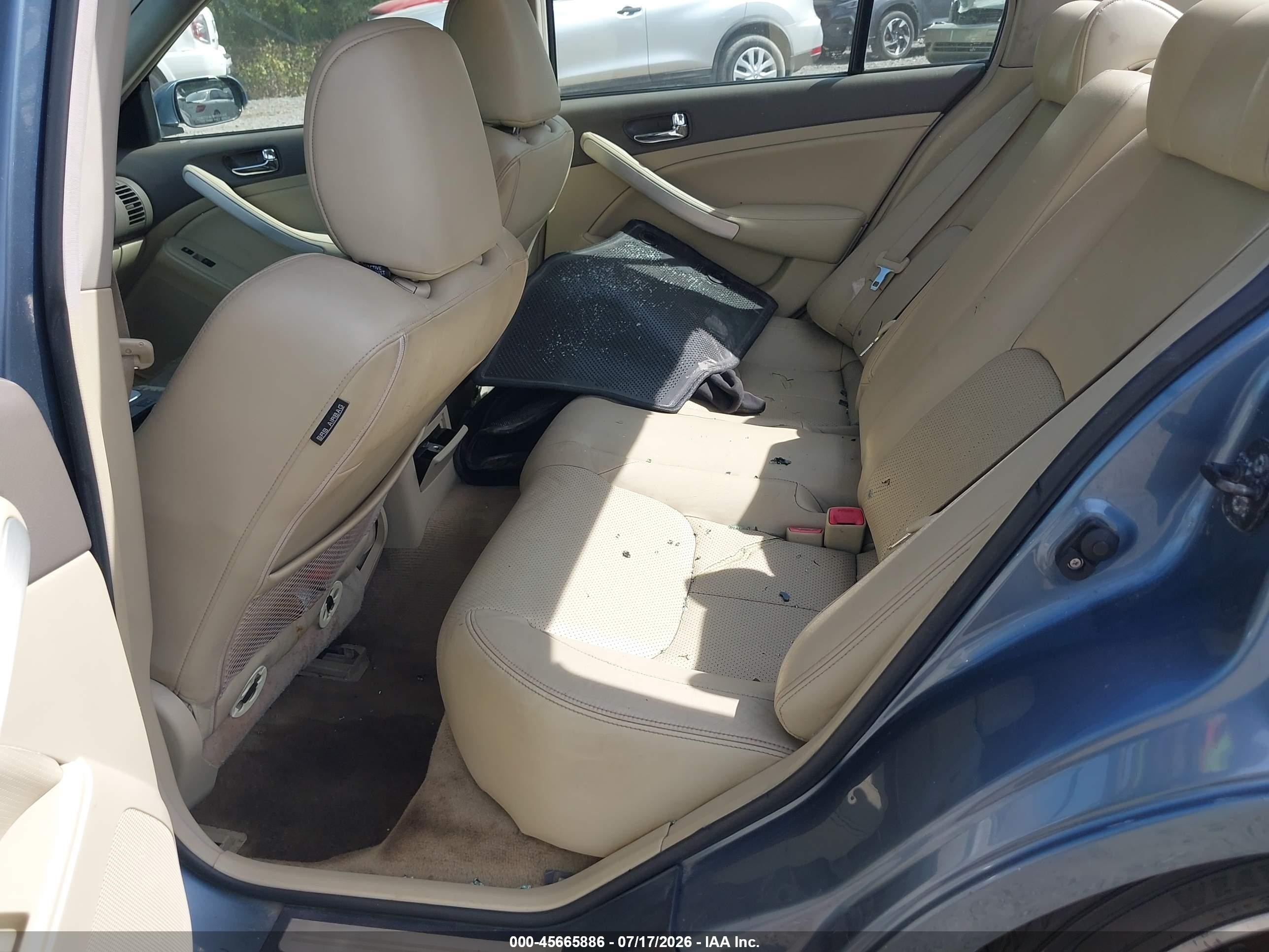 2005 Infiniti G35x   Blue vin: JNKCV51F65M315186