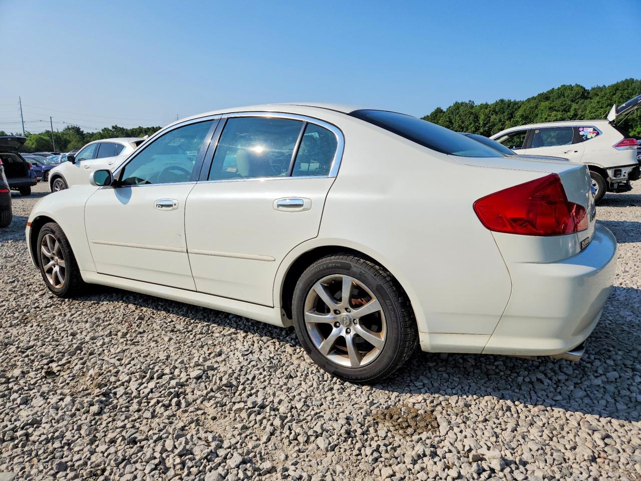 2005 Infiniti G35 X White vin: JNKCV51F85M307008