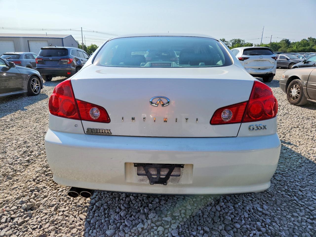 2005 Infiniti G35 X White vin: JNKCV51F85M307008