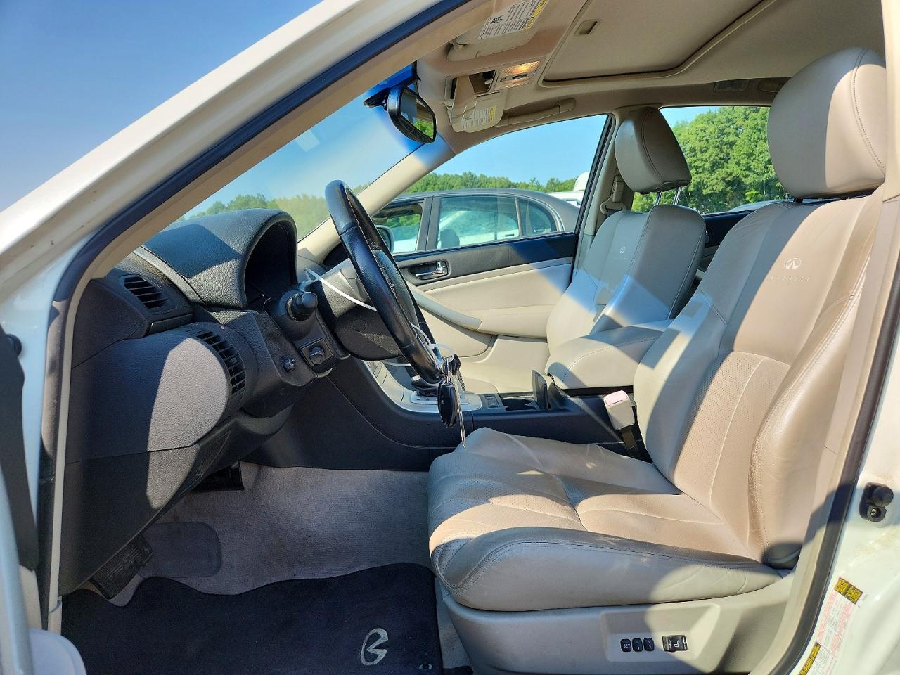 2005 Infiniti G35 X White vin: JNKCV51F85M307008