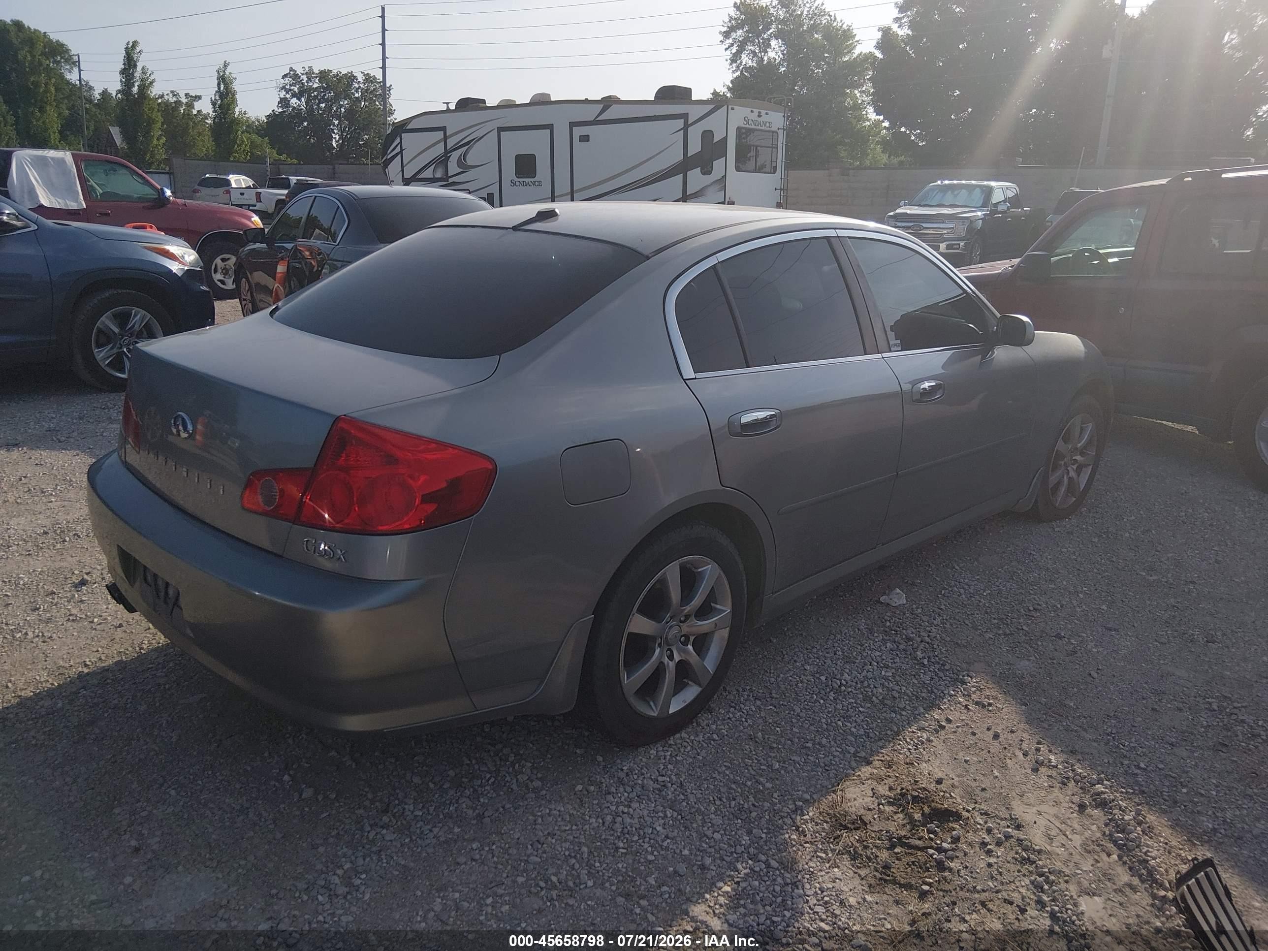 2005 Infiniti G35x   Silver vin: JNKCV51F95M312640